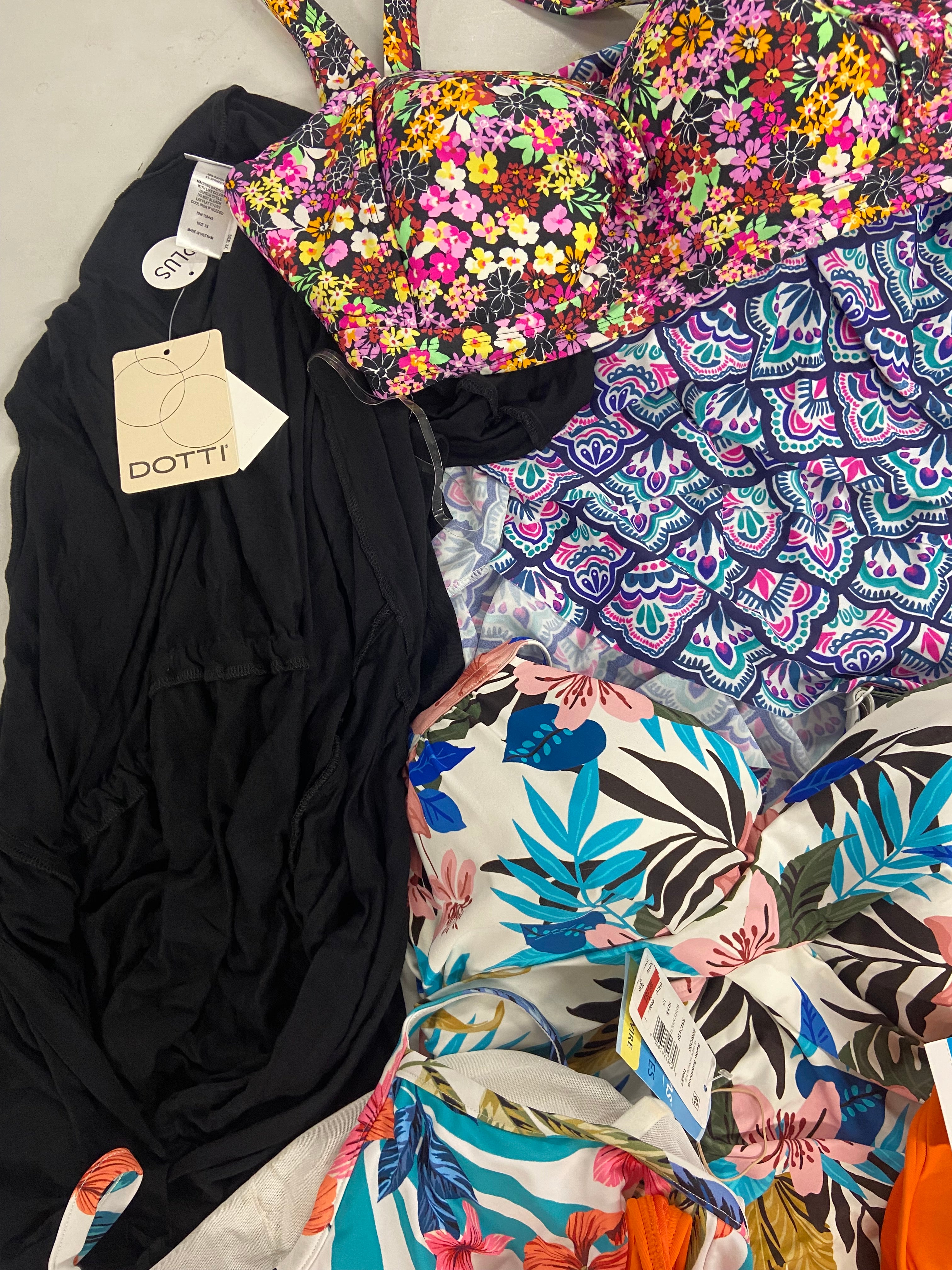 Women's Swimwear Wholesale Lot, DKNY, SWIM SOLUTIONS, CARMEN MARC VALVO, COCO REEF, DOTTI and more, 10 items, Shelf Pulls, MSRP $559