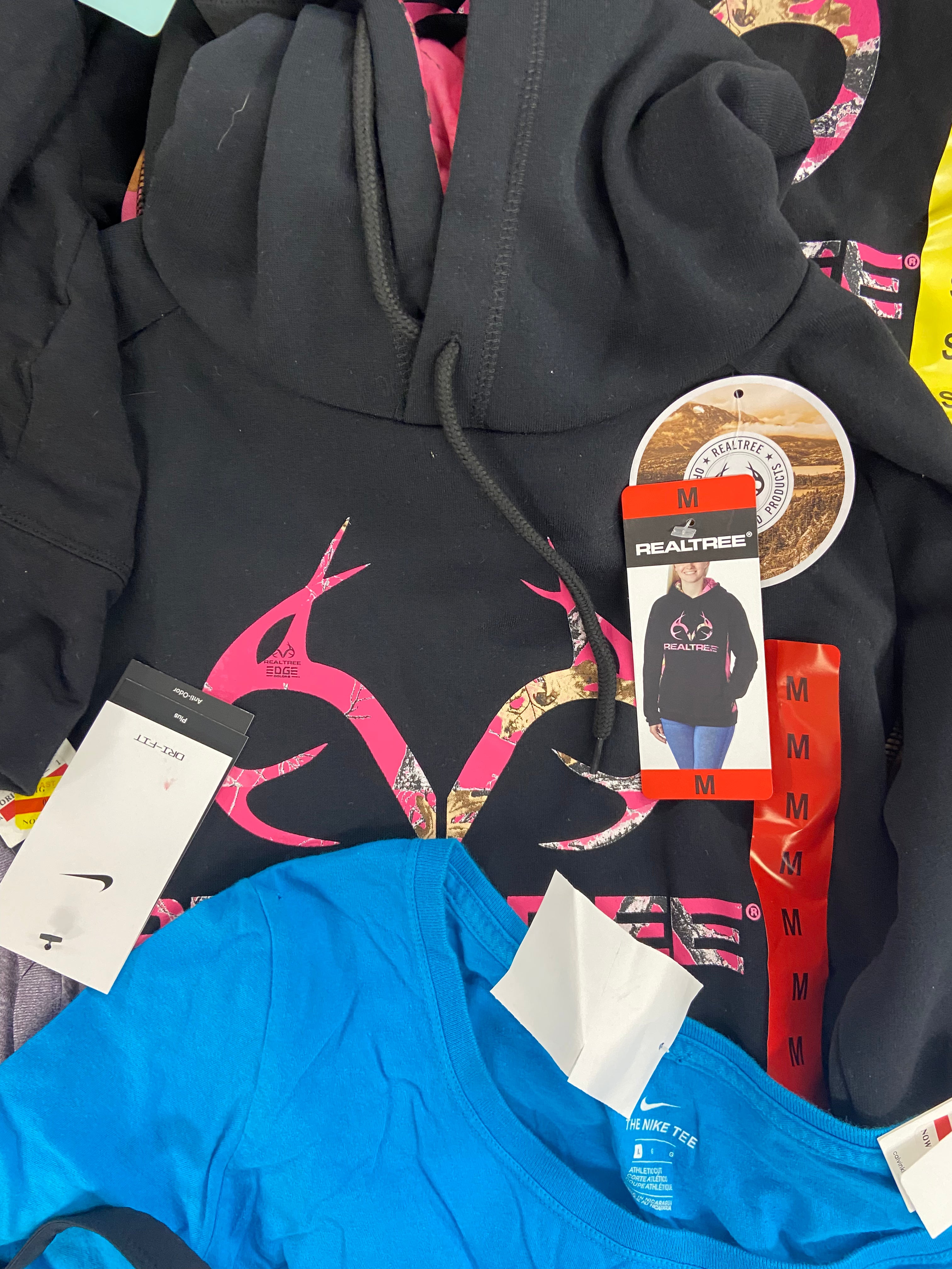 Women's Clothing Assorted Wholesale Lot, CALVIN KLEIN, CALVIN KLEIN, NIKE, CHARTER CLUB, REALTREE and more,  20 items, Shelf Pulls, MSRP $859