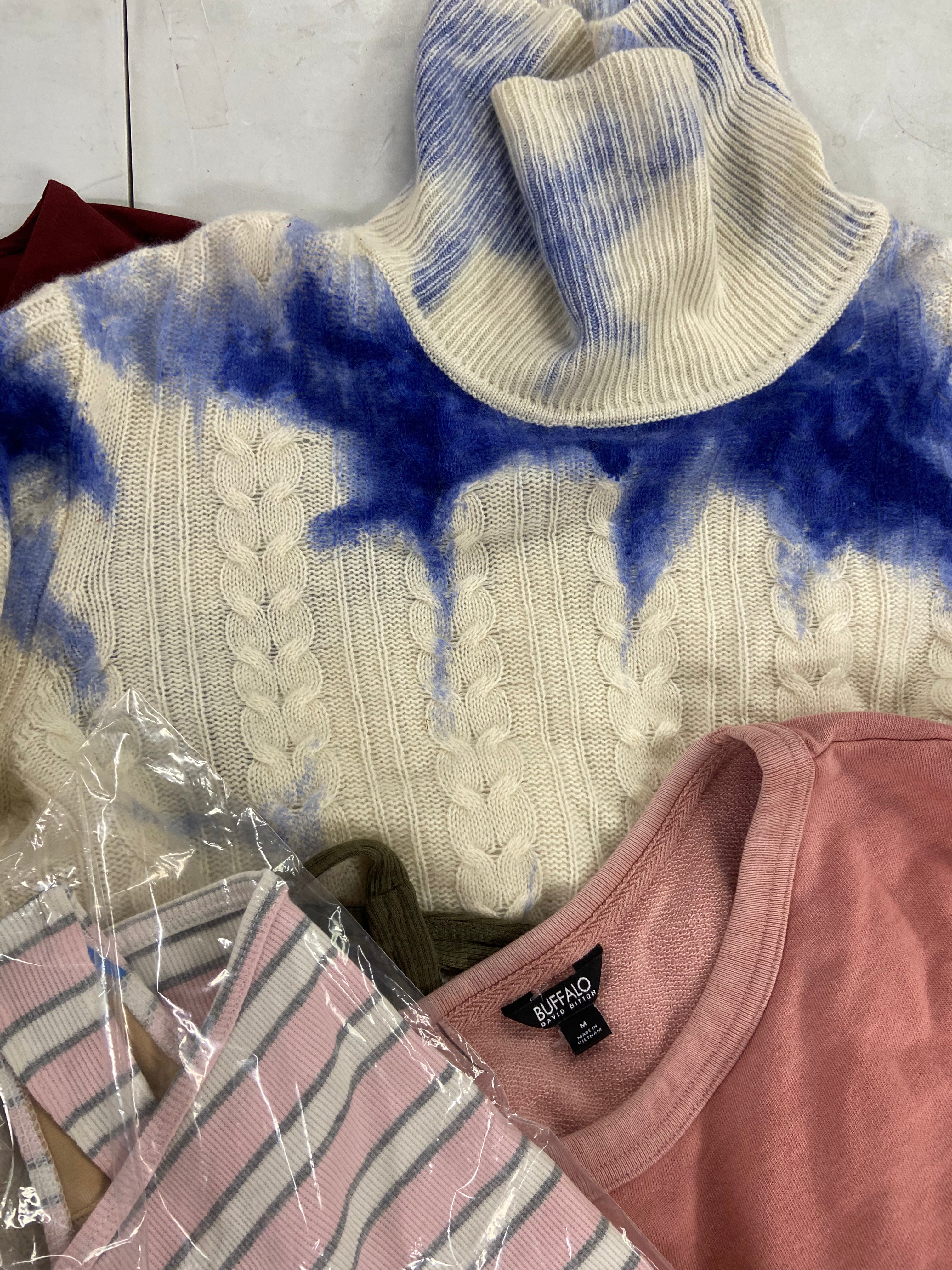 Women's Clothing Assorted Wholesale Lot, FREE PEOPLE, DKNY, CHARTER CLUB, AMERICAN APPAREL, CHAMPION and more, 11 items, Shelf Pulls, MSRP $723