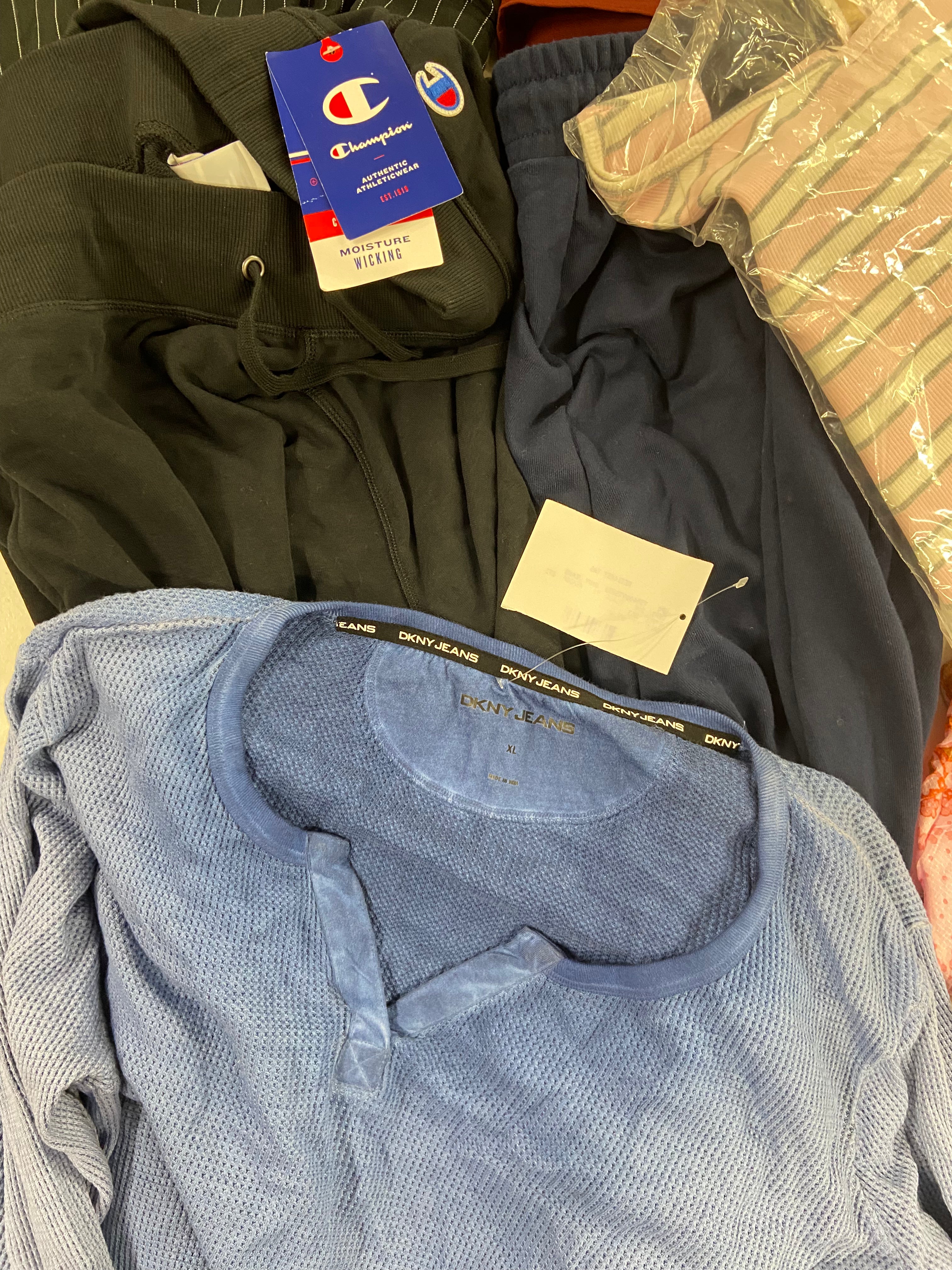 Women's Clothing Assorted Wholesale Lot, FREE PEOPLE, DKNY, CHARTER CLUB, AMERICAN APPAREL, CHAMPION and more, 11 items, Shelf Pulls, MSRP $723
