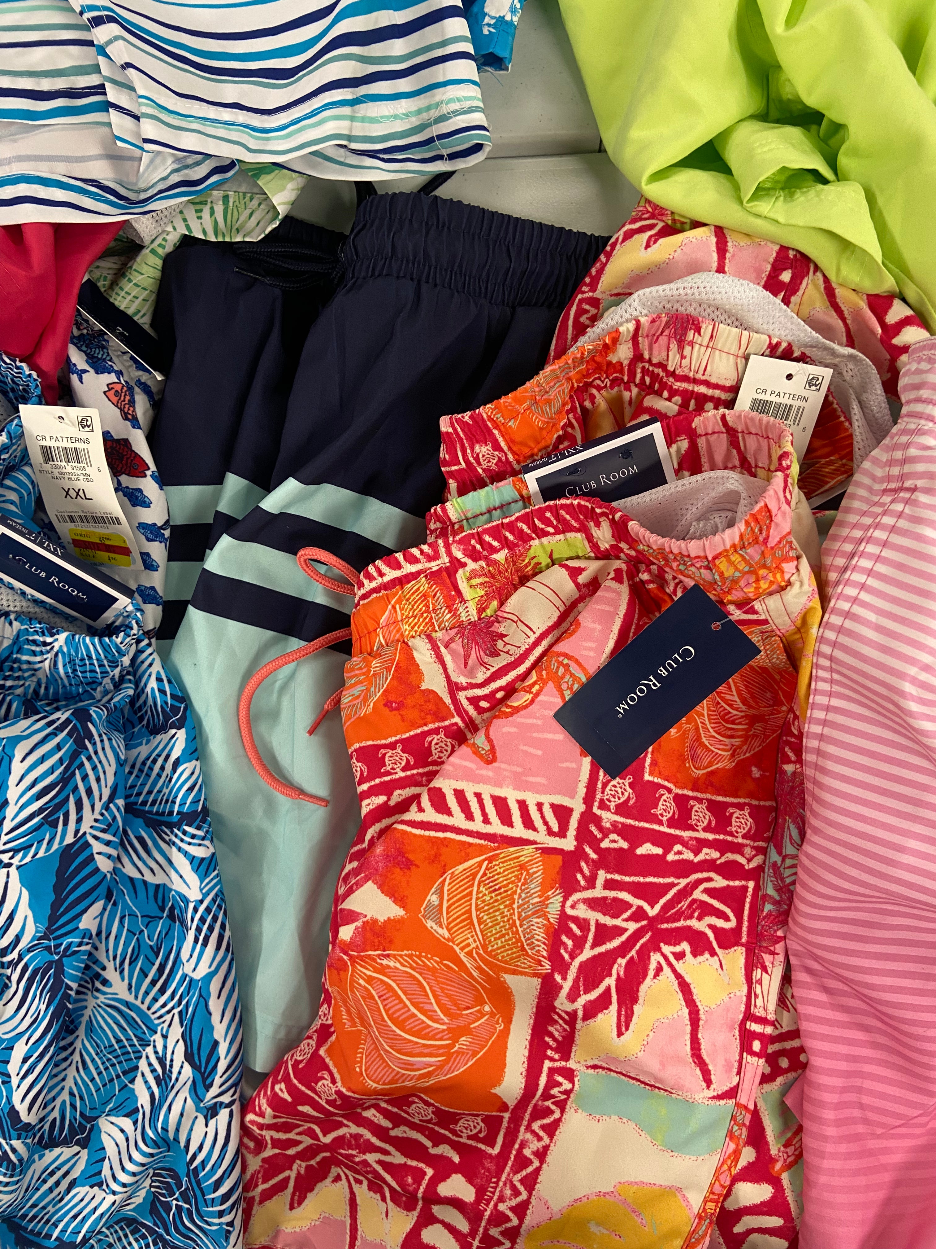 Men's Swimwear Wholesale Lot, CALVIN KLEIN, INC, CLUB ROOM, 15 items, Shelf Pulls, MSRP $689