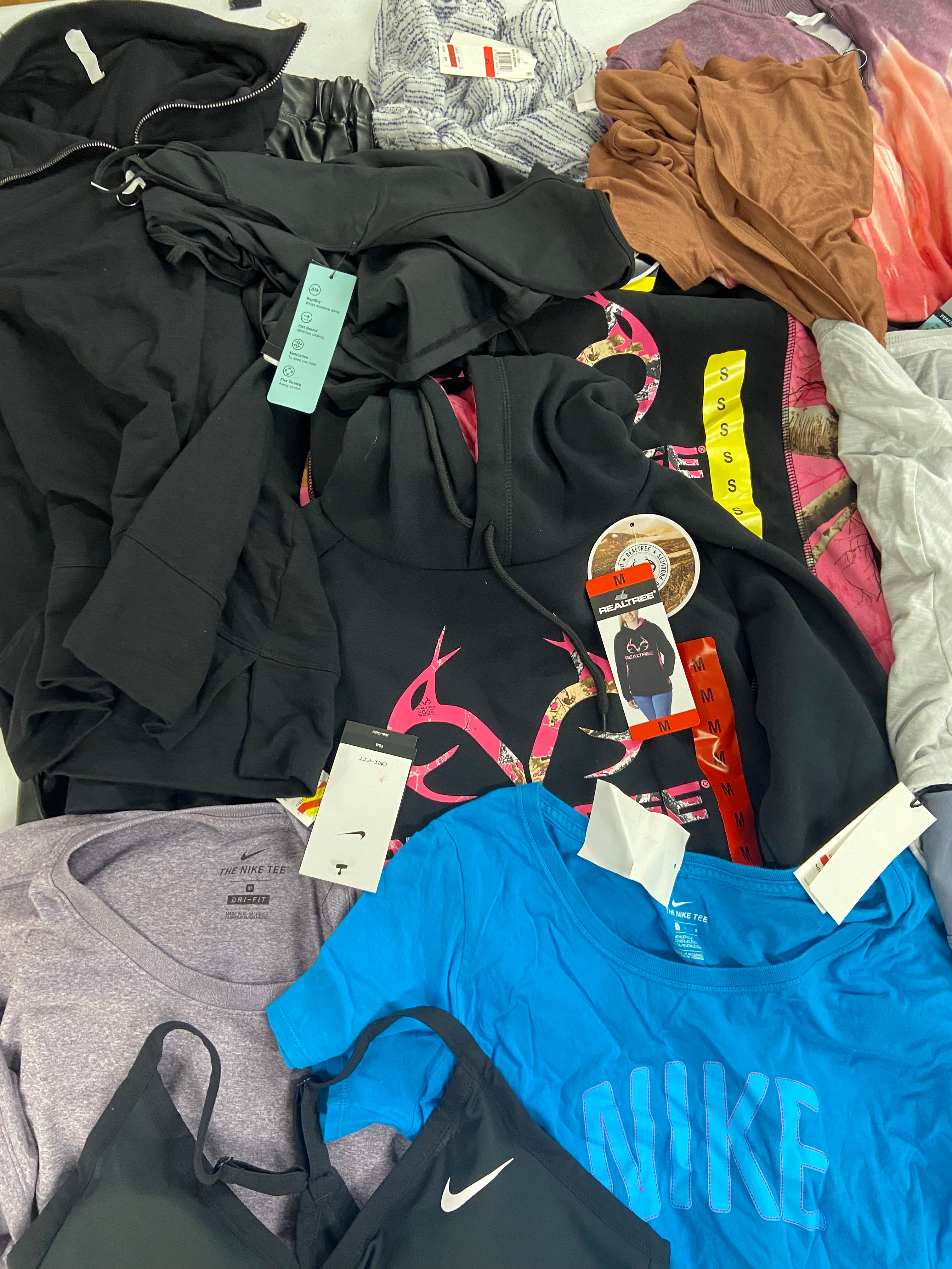 Women's Clothing Assorted Wholesale Lot, CALVIN KLEIN, CALVIN KLEIN, NIKE, CHARTER CLUB, REALTREE and more,  20 items, Shelf Pulls, MSRP $859