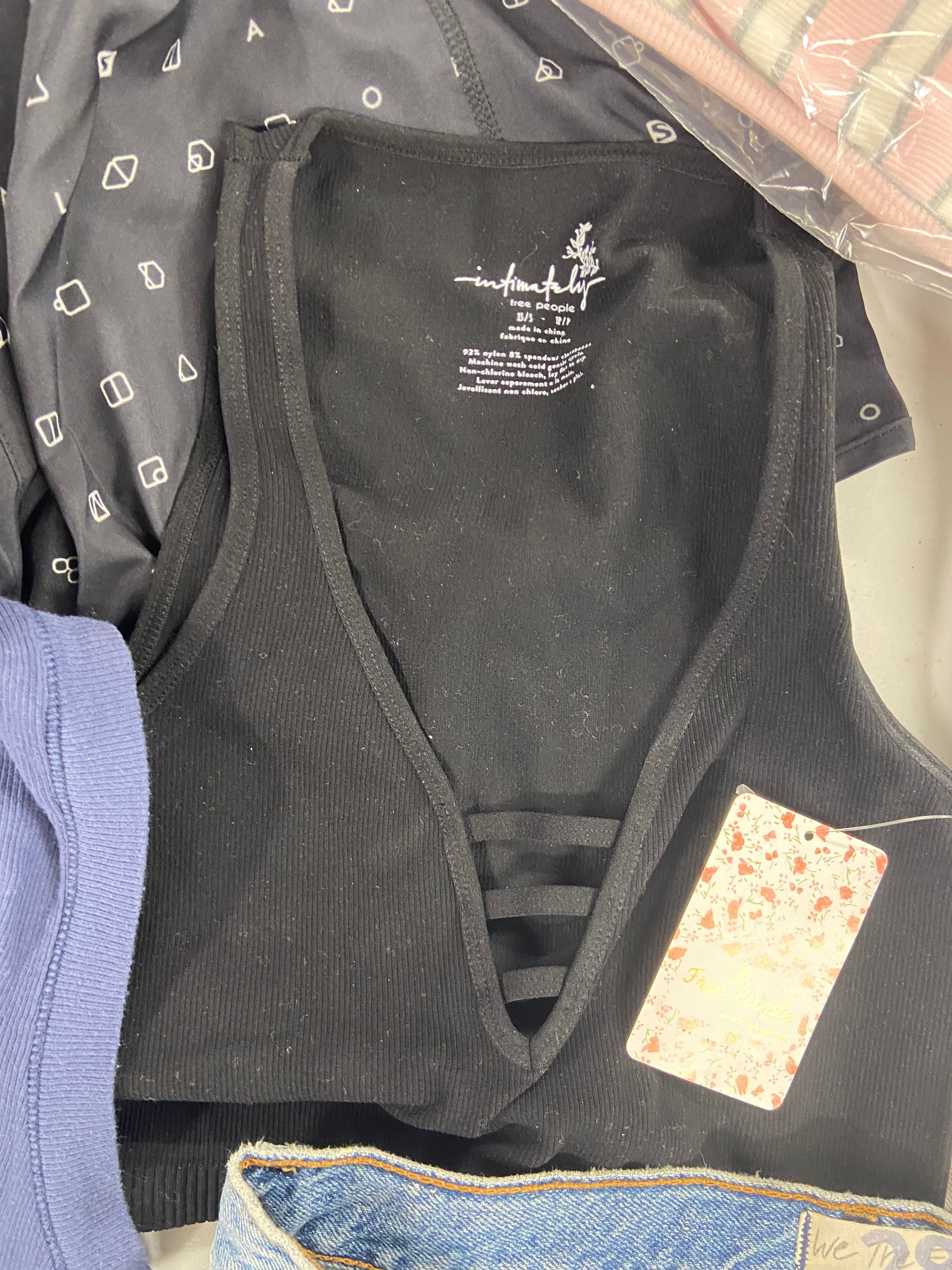 Women's Clothing Assorted Wholesale Lot, FREE PEOPLE, WACOAL, FOSSIL, IDEOLOGY and more, 23 items, Shelf Pulls, MSRP $974