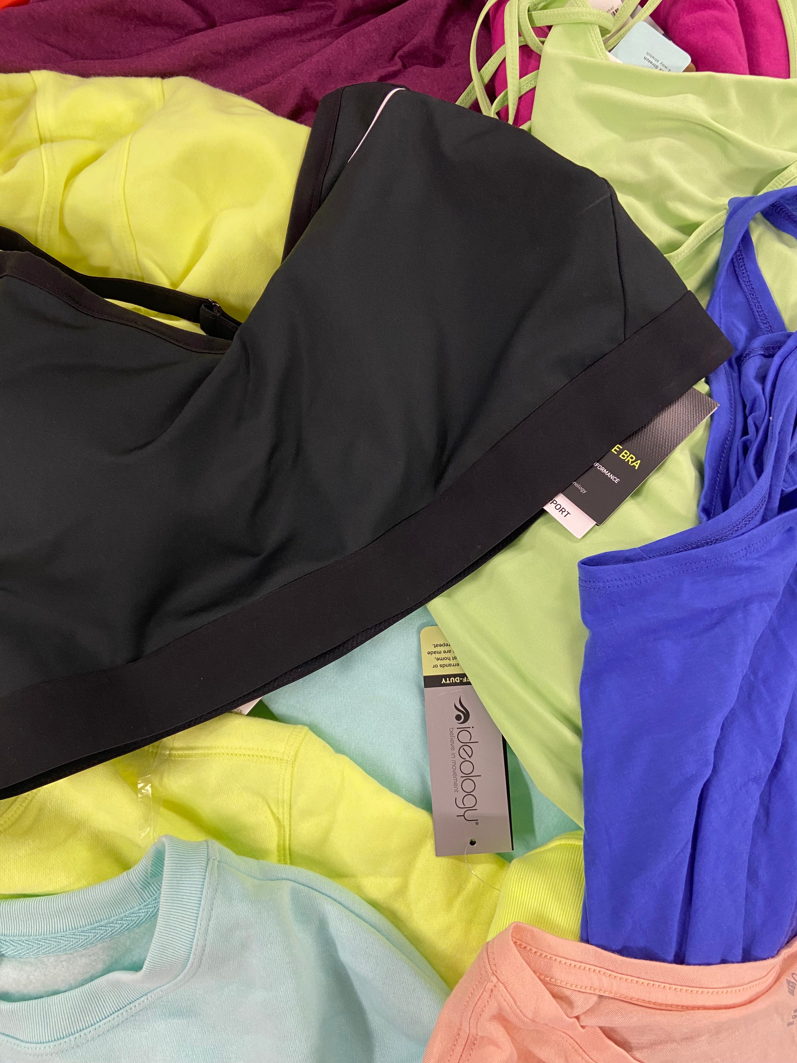 Women's Clothing Activewear Wholesale Lot, COLUMBIA, NIKE, SKECHERS, UNDER ARMOUR, DKNY and more, 17 items, Shelf Pulls, MSRP $545