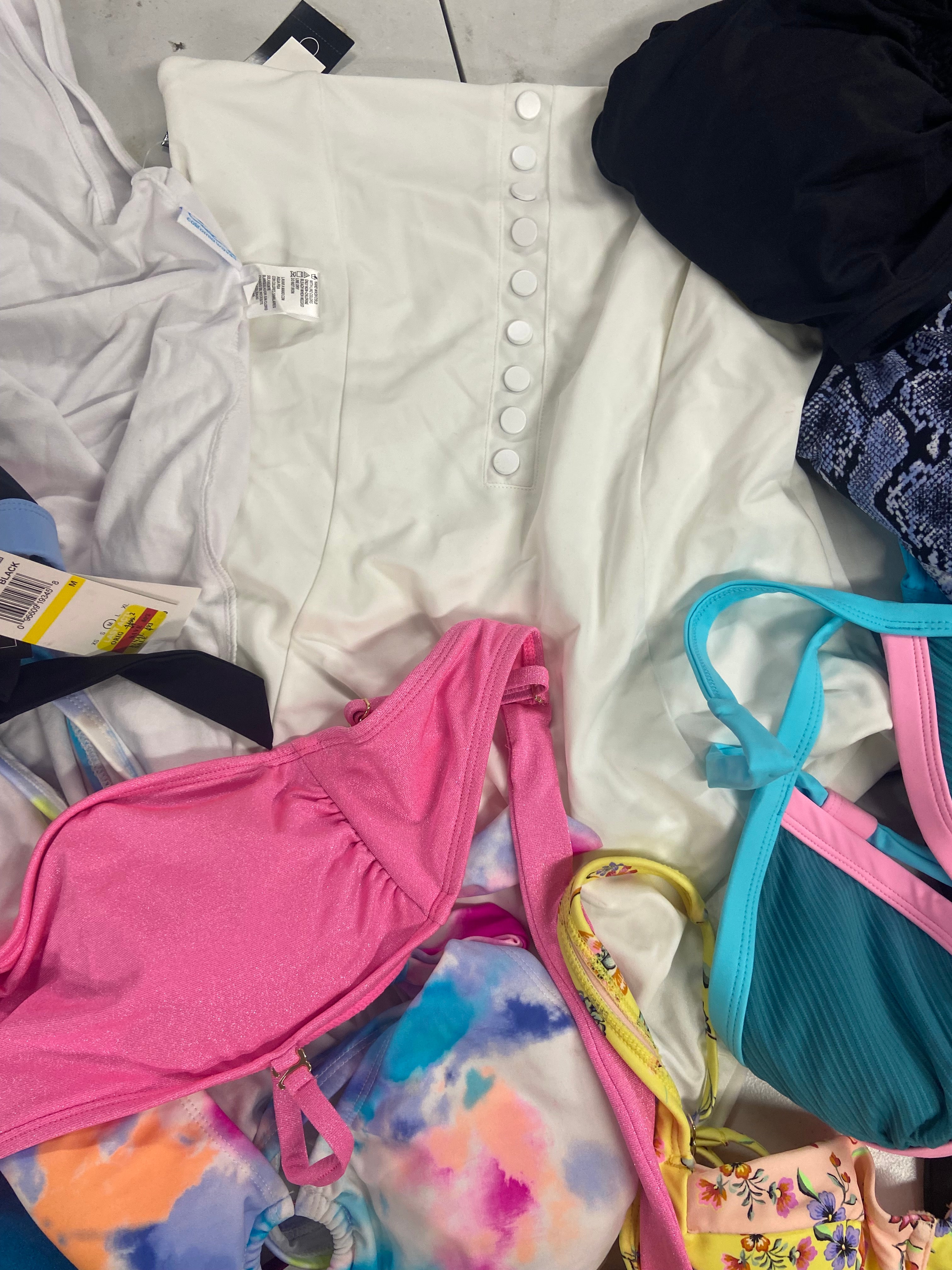 Women's Swimwear Wholesale Lot, MICHAEL KORS, NIKE, ONIA, CALVIN KLEIN, LAUREN RALPH LAUREN, LA BLANCA, CALIFORNIA WAVES and more, 18 items, Shelf Pulls, MSRP $833
