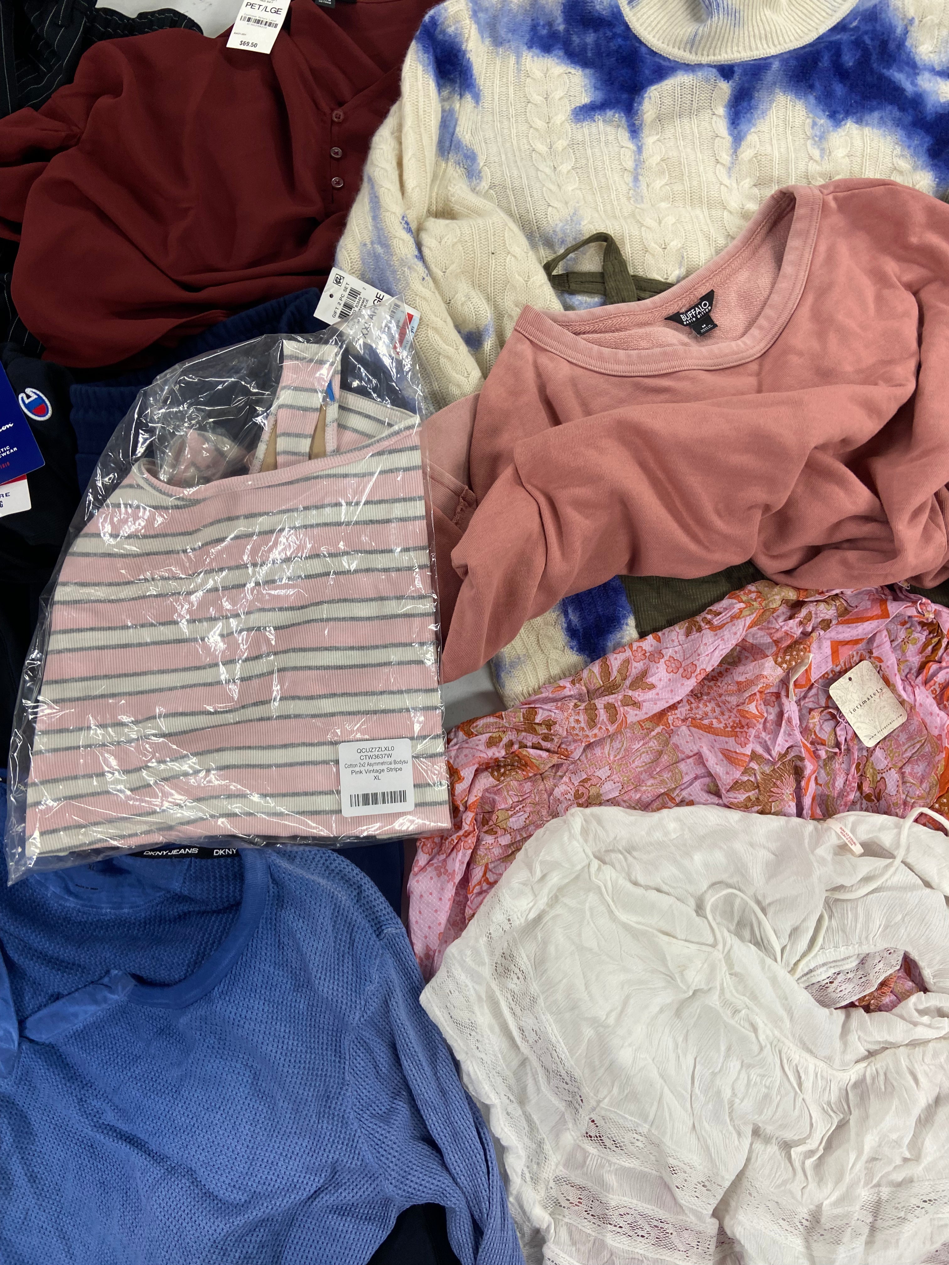 Women's Clothing Assorted Wholesale Lot, FREE PEOPLE, DKNY, CHARTER CLUB, AMERICAN APPAREL, CHAMPION and more, 11 items, Shelf Pulls, MSRP $723