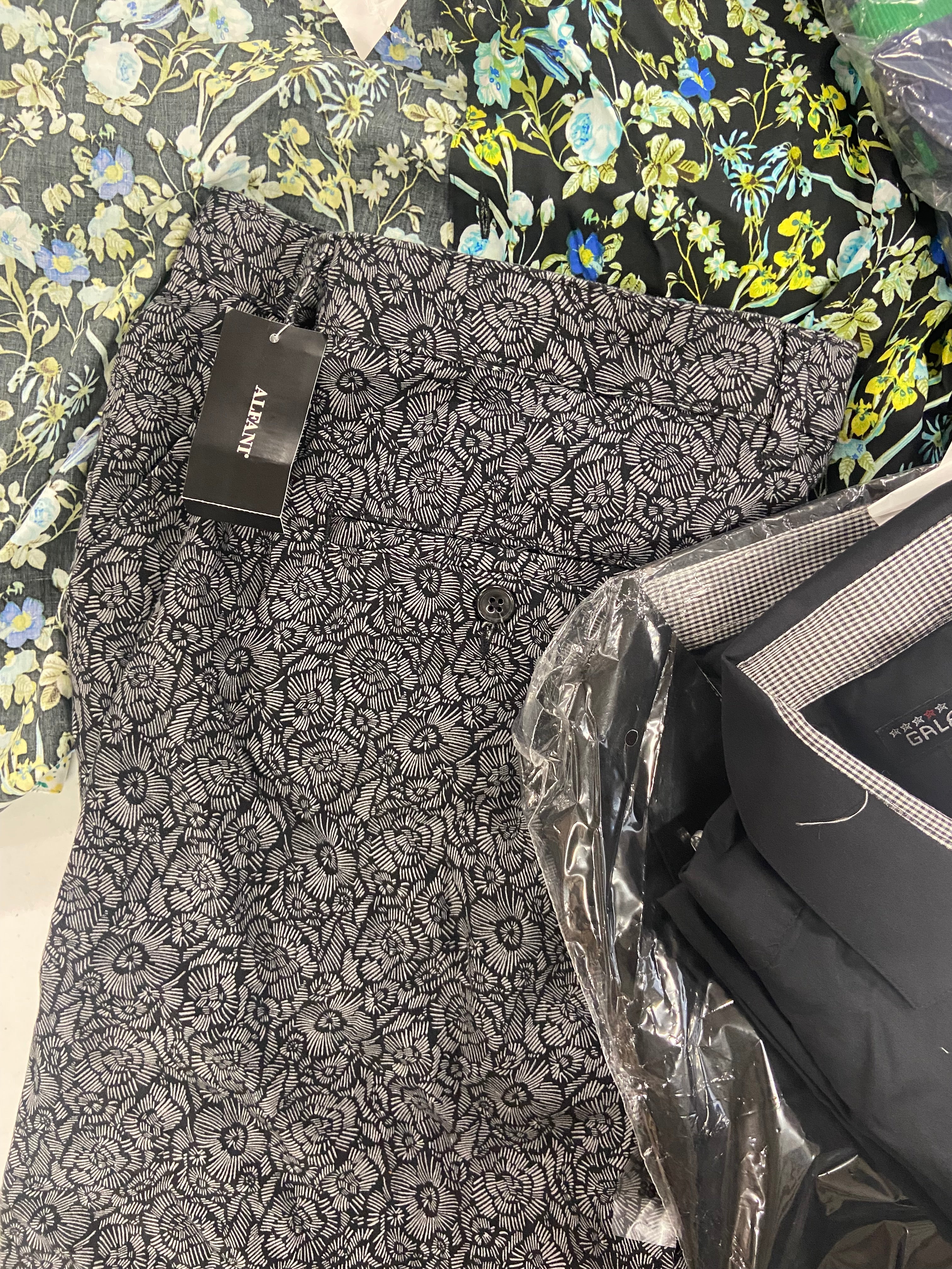 Men's Clothing Button-Down Shirts a& Others Wholesale Lot, POLO RALPH LAUREN, GALAXY, CLUB ROOM and more, 13 items, Shelf Pulls, MSRP $755