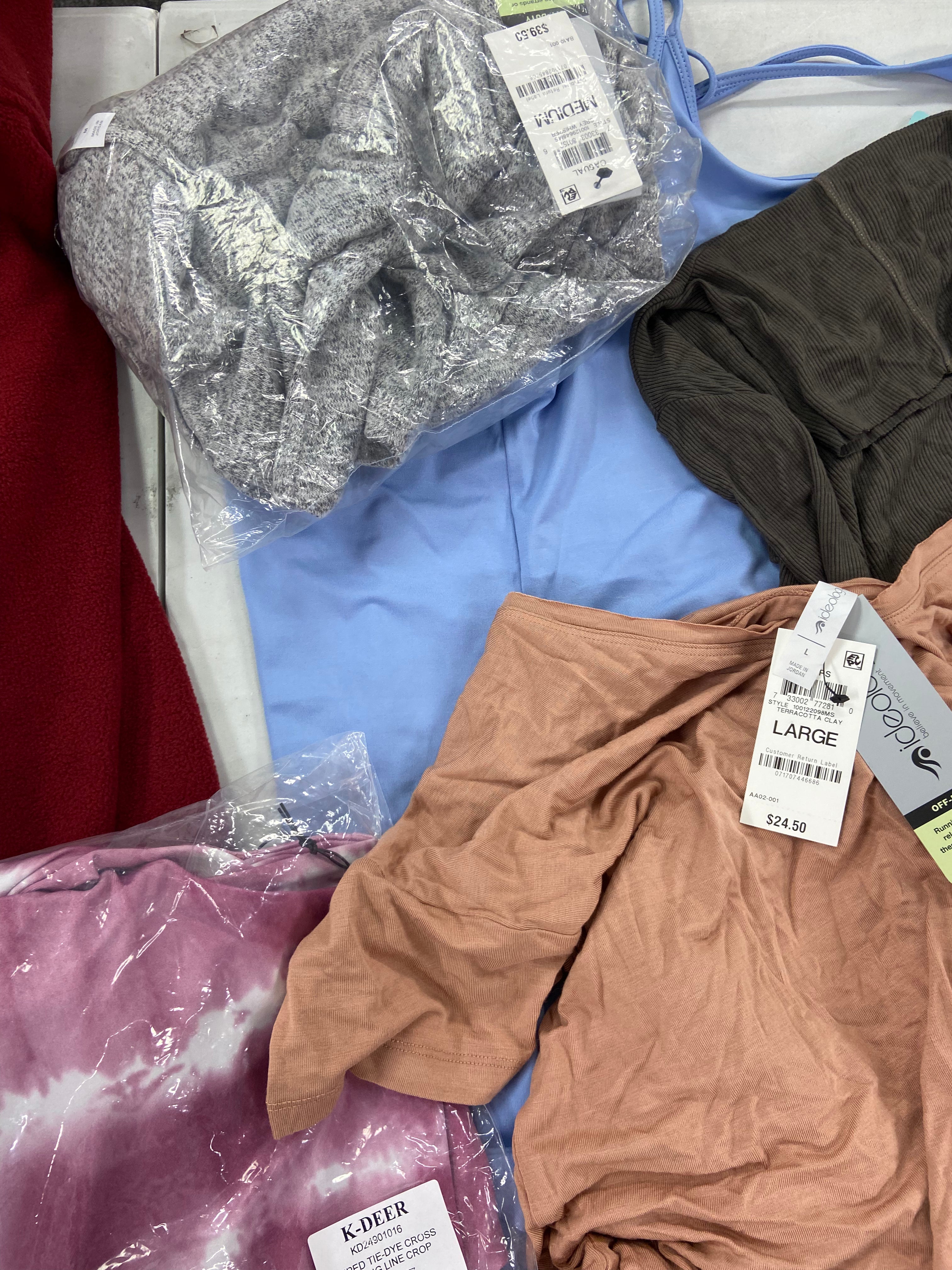 Women's Clothing Assorted Wholesale Lot, LUCKY BRAND, FREE PEOPLE, VINCE CAMUTO, CECE, K-DEER, ENYA CORTA and more, 16 items, Shelf Pulls, MSRP $841