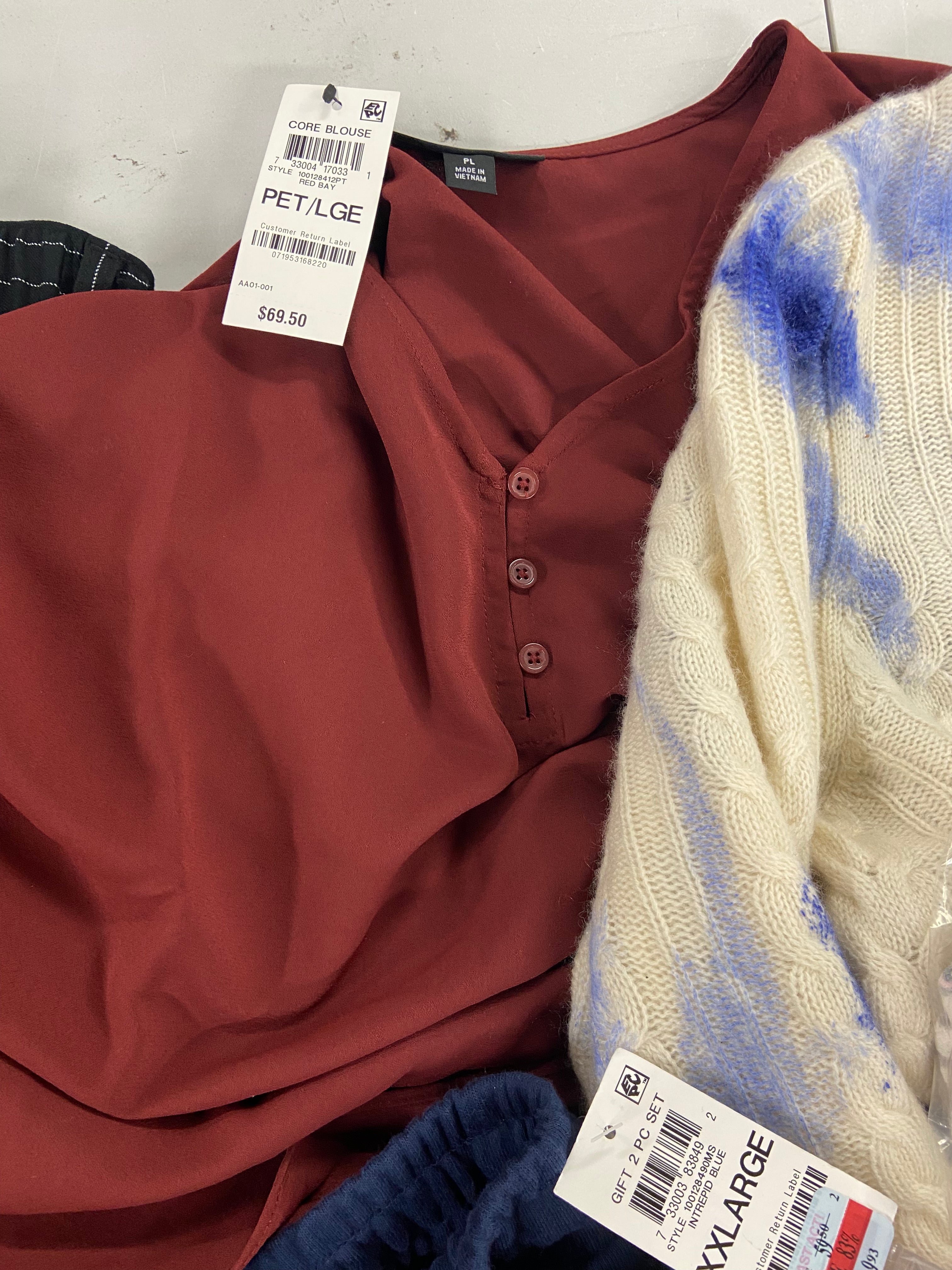 Women's Clothing Assorted Wholesale Lot, FREE PEOPLE, DKNY, CHARTER CLUB, AMERICAN APPAREL, CHAMPION and more, 11 items, Shelf Pulls, MSRP $723