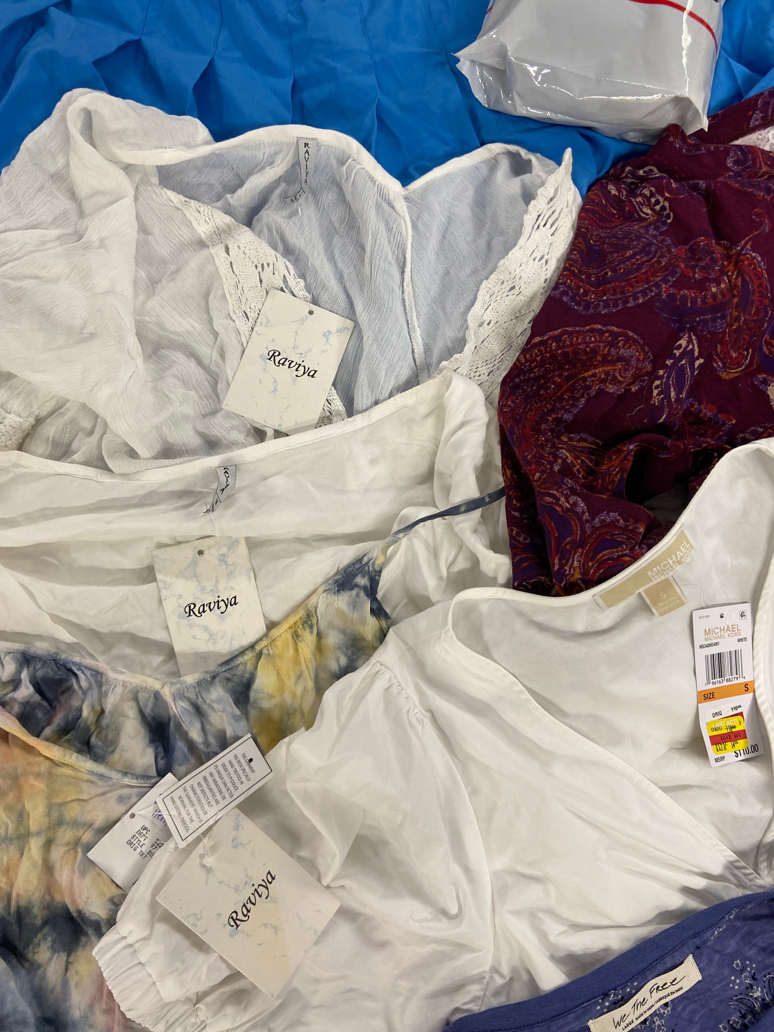 Women's Clothing Assorted Wholesale Lot, LAUREN RALPH LAUREN, FREE PEOPLE, LUCKY BRAND, RAVIYA, MICHAEL KORS, SPYDER and more, 12 items, Shelf Pulls, MSRP $797