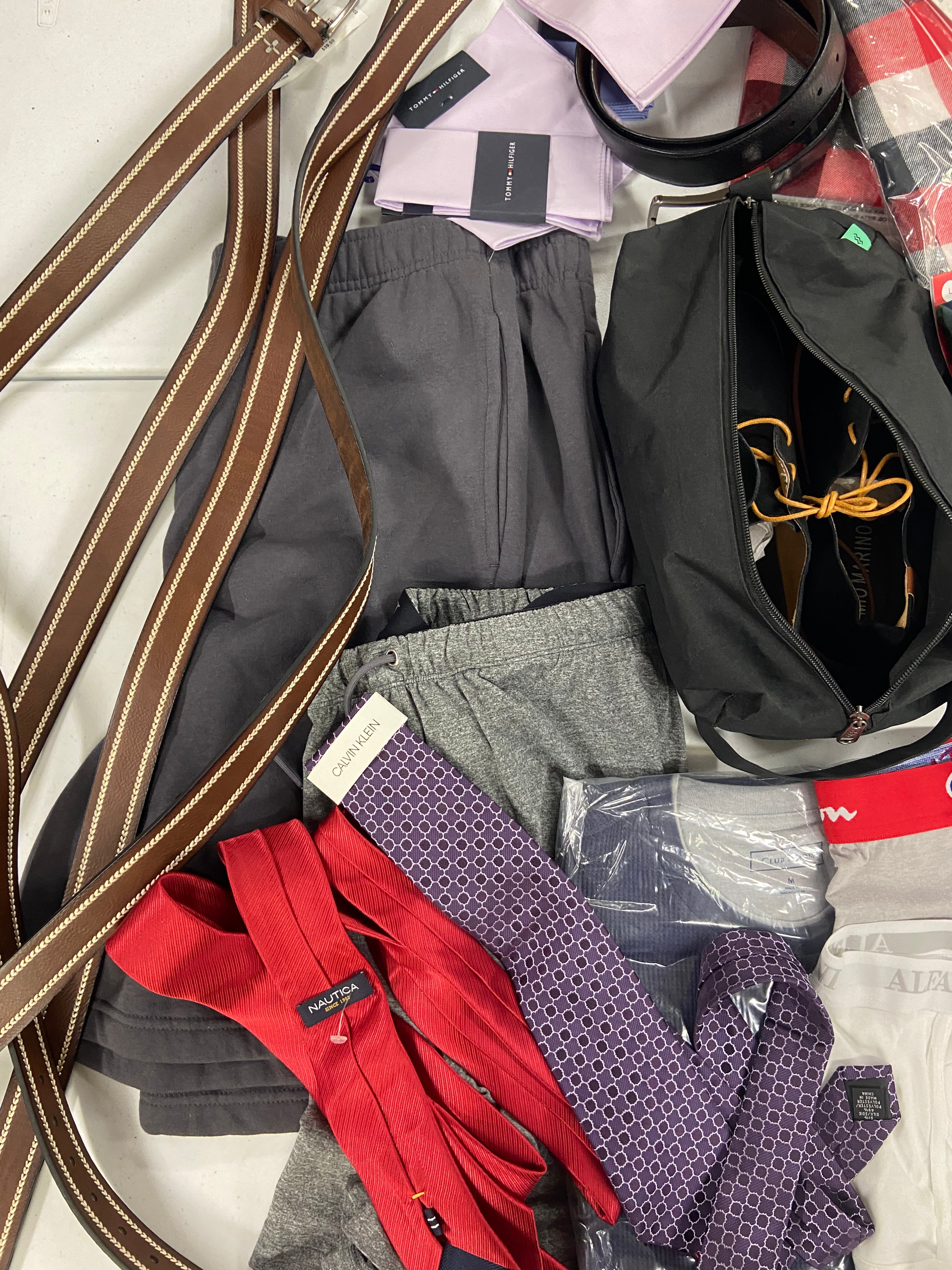 Men's Clothing & Accessories Wholesale Lot, TIMBERLAND, TOMMY HILFIGER, NAUTICA, CALVIN KLEIN, PERRY ELLIS, CHAMPION, KENNETH COLE and more, 32 items, Shelf Pulls, MSRP $1,239