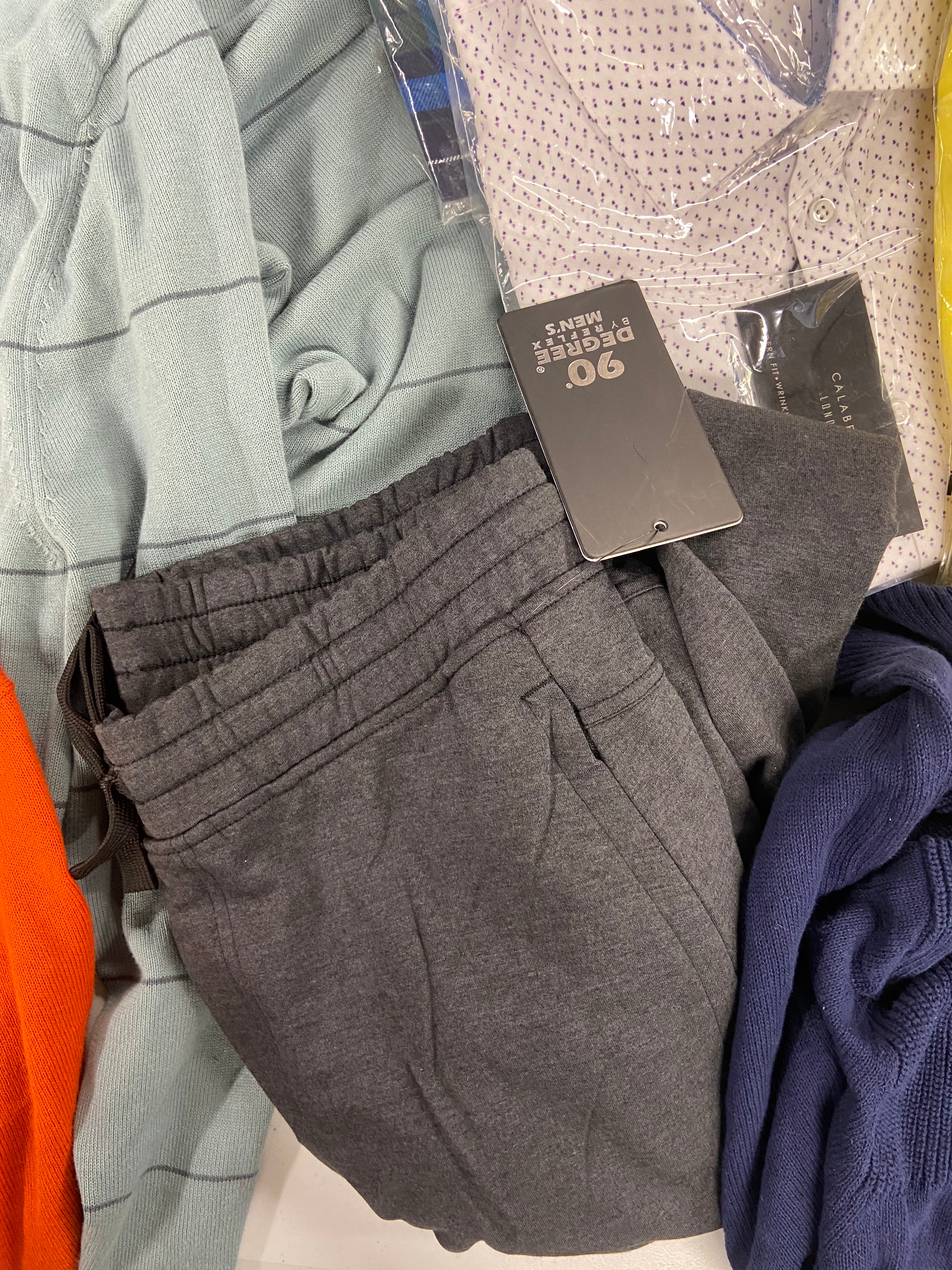 Men's Clothing Sweaters, Button-down Shirts & Others Wholesale Lot, CALVIN KLEIN, PENDLETON, CALABRUM, CLUB ROOM, and more, 15 items, Shelf Pulls, MSRP $859