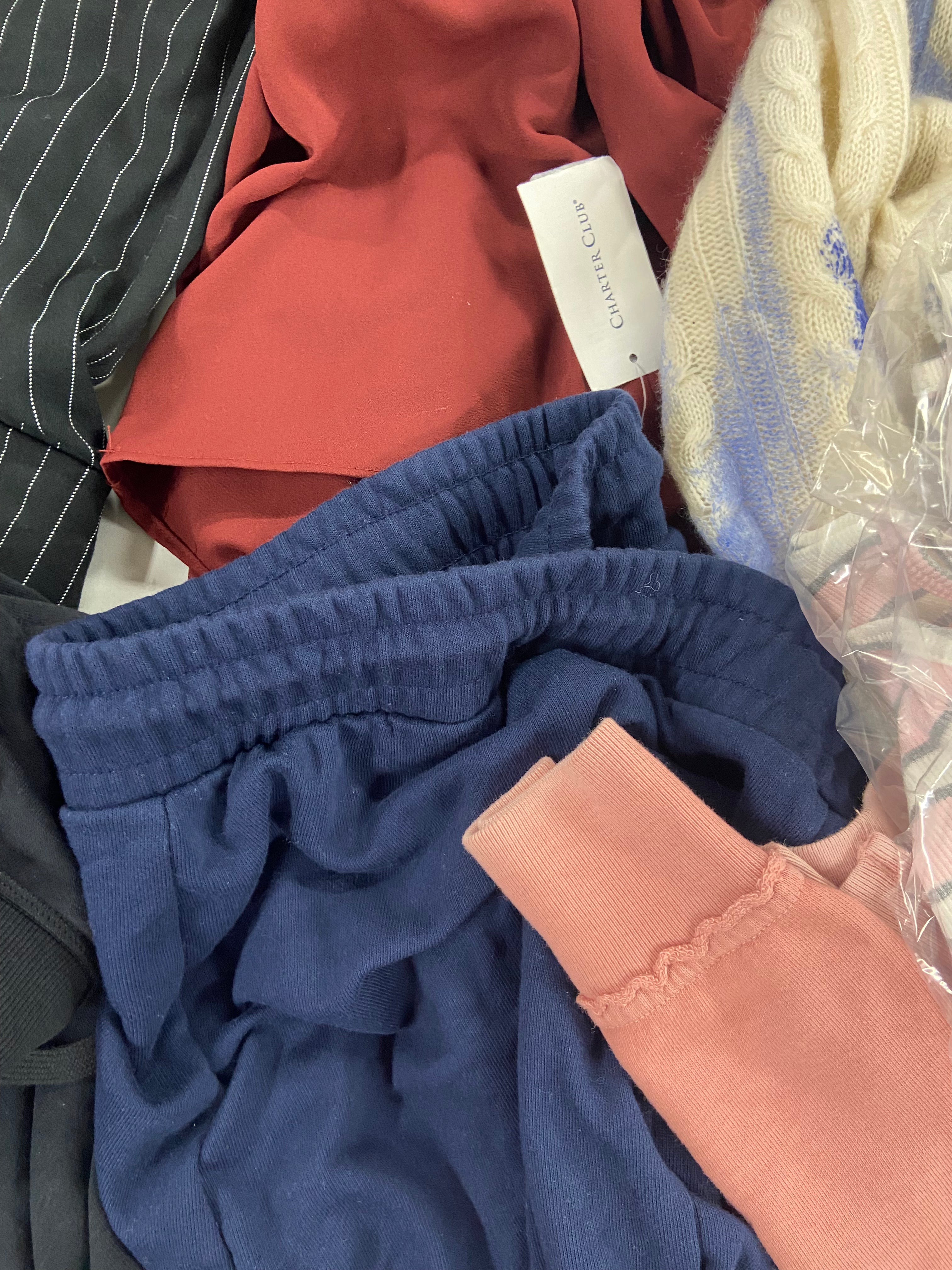 Women's Clothing Assorted Wholesale Lot, FREE PEOPLE, DKNY, CHARTER CLUB, AMERICAN APPAREL, CHAMPION and more, 11 items, Shelf Pulls, MSRP $723