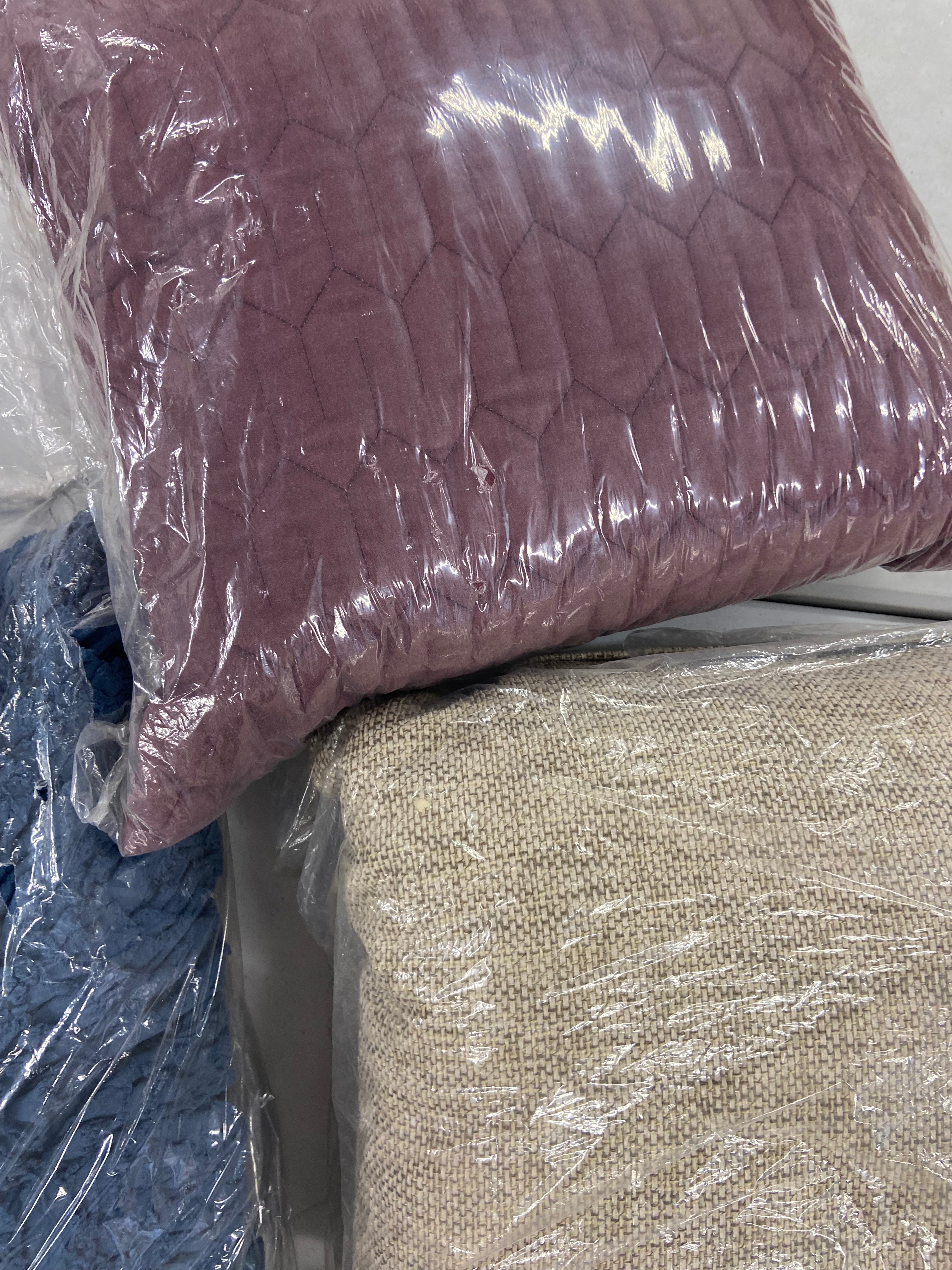 Decorative Pillows Wholesale Lot, SKY MIA, BLOOMINGDALES, and UNBRANDED, 3 items, Shelf Pulls, MSRP $260