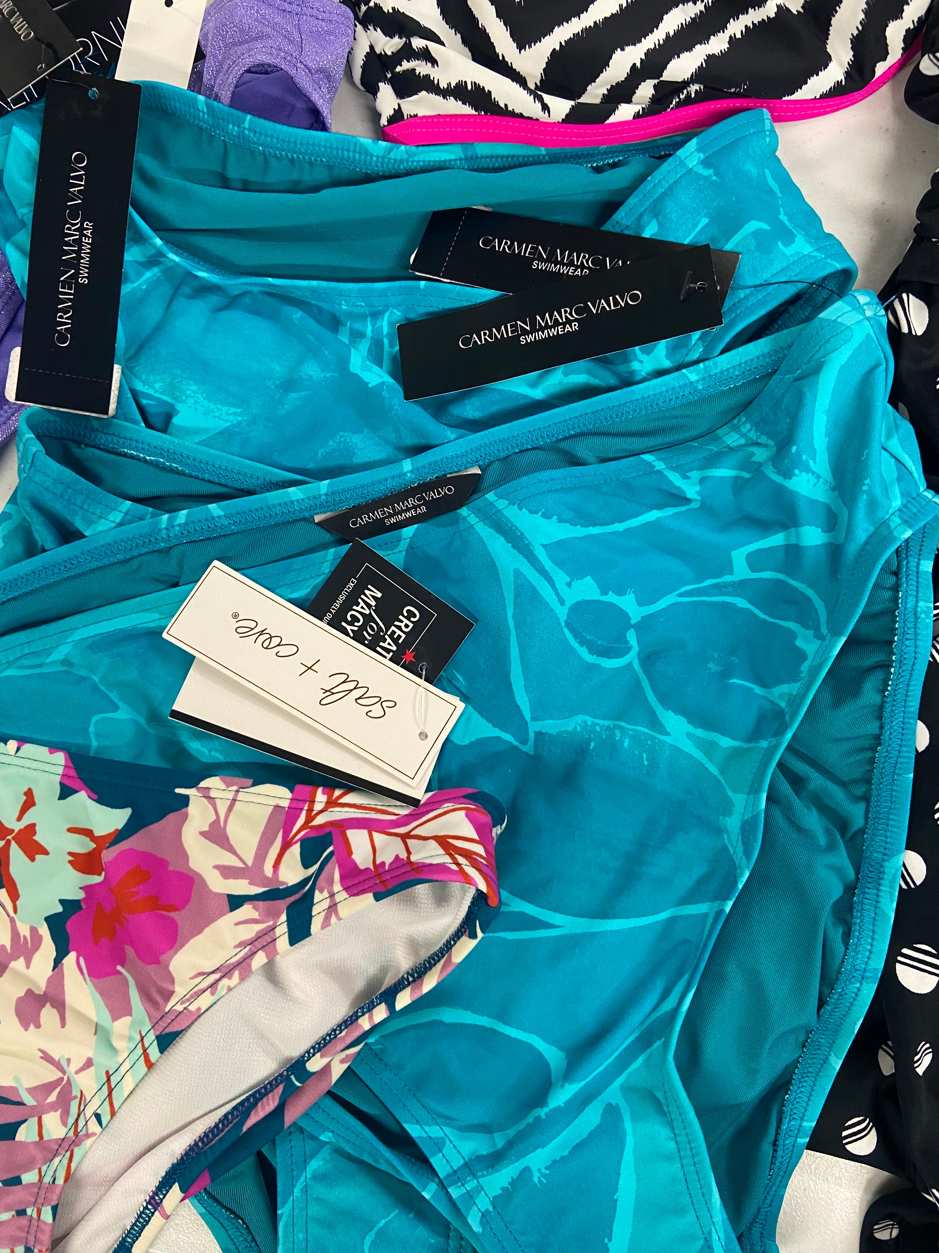Women's Swimwear Wholesale Lot, RALPH LAUREN, NIKE, CARMEN MARC, ISLAND ESCAPE, SALT + COVE and more,16 items, Shelf Pulls, MSRP $697