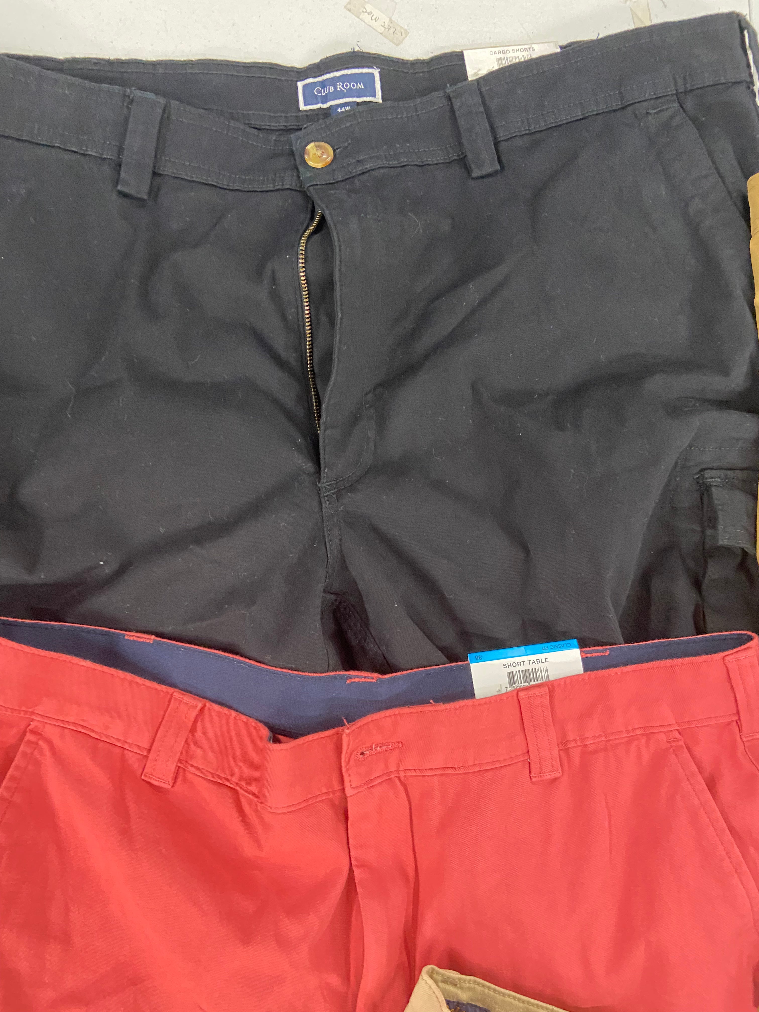 Men's Clothing Pants & Shorts Wholesale Lot, POLO RALPH LAUREN, DOCKERS, BASS OUTDOOR, PERRY ELLIS, CLUB ROOM, 7 items, Shelf Pulls, MSRP $517