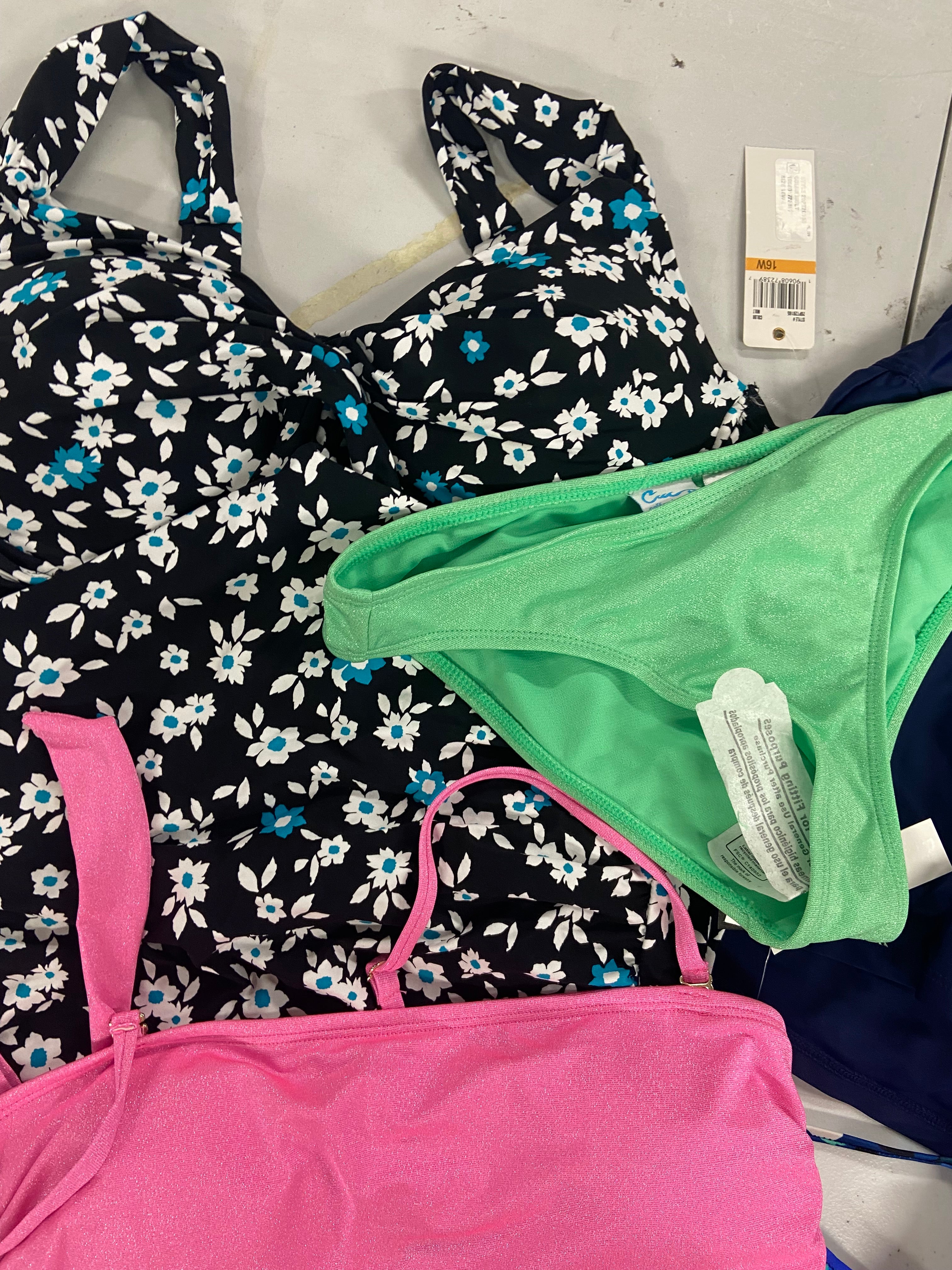 Women's Swimwear Wholesale Lot, MICHAEL KORS, RALPH LAUREN, DKNY, NIKE, SWIM SOLUTIONS and more, 12 items, Shelf Pulls, MSRP $633