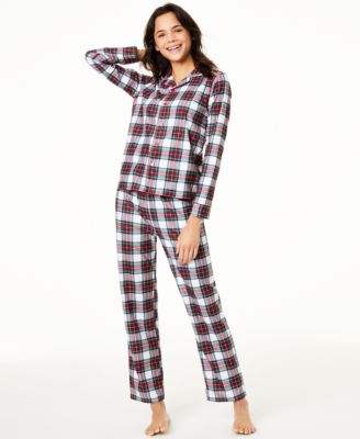 Women's Clothing Pajama Wholesale Lot, FLORA, Hanes, MISS ELAINE, HARTER CLUB, FAMILY PJS and more, 27 Units, Shelf Pulls, MSRP $1,095