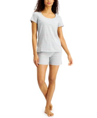 Women's Clothing Pajama Wholesale Lot, FLORA, Hanes, MISS ELAINE, HARTER CLUB, FAMILY PJS and more, 27 Units, Shelf Pulls, MSRP $1,095