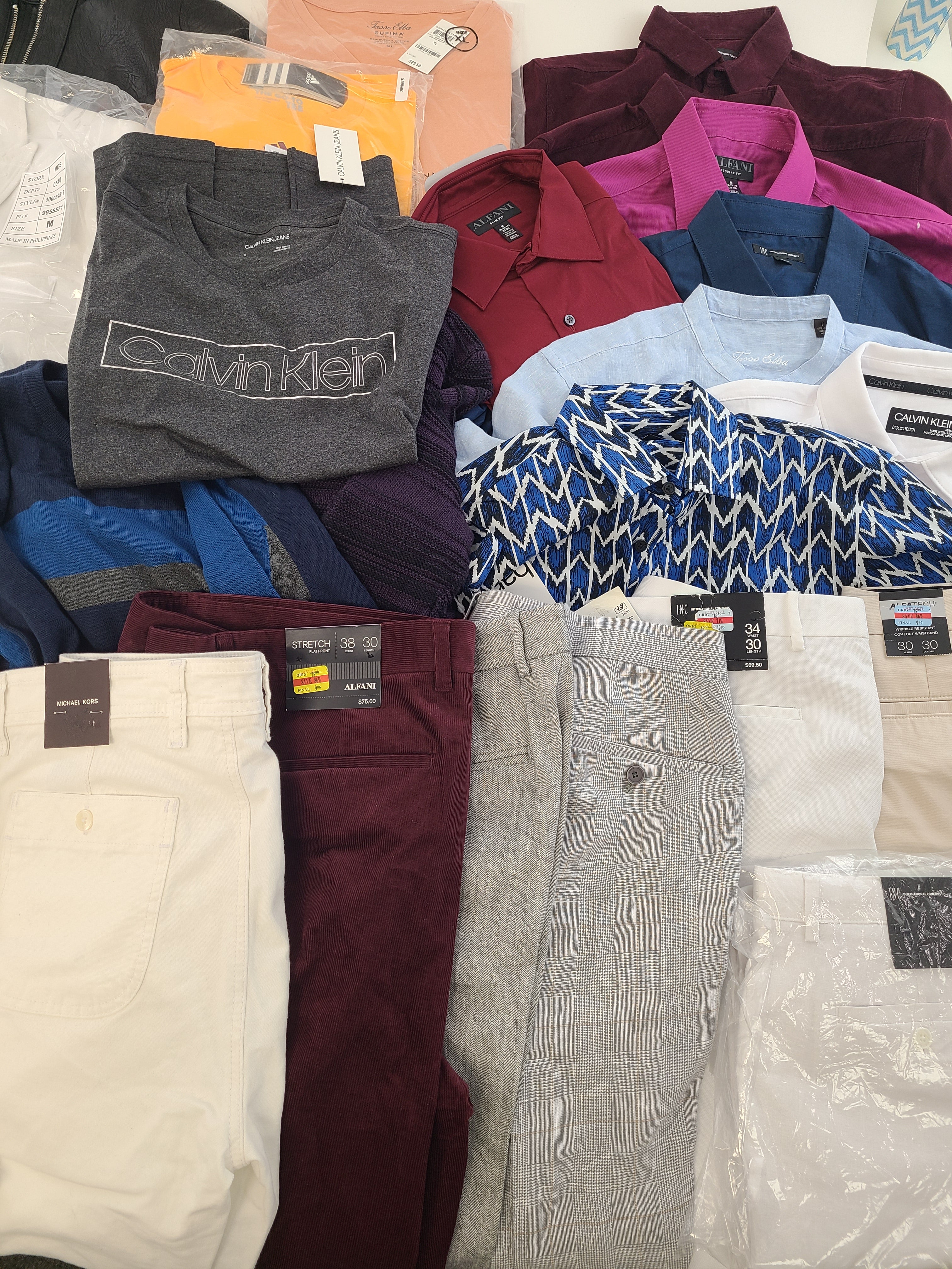 Men's Clothing Wholesale Lot MICHAEL KORS, CALVIN KLEIN, Adidas, Tasso Elba, Alfani, BAR III and more, 25 Units, Shelf Pulls, MSRP $1,903.74