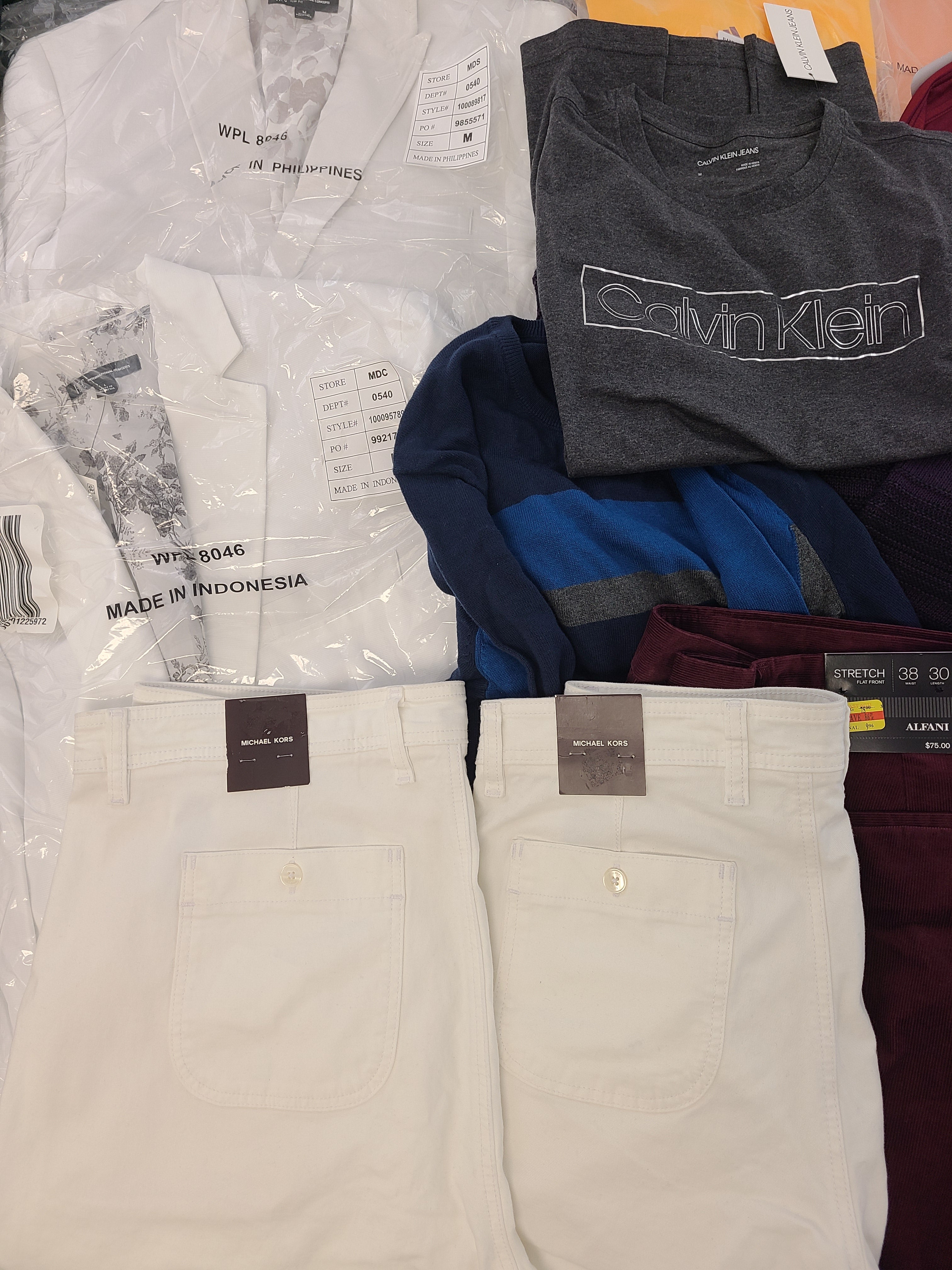 Men's Clothing Wholesale Lot MICHAEL KORS, CALVIN KLEIN, Adidas, Tasso Elba, Alfani, BAR III and more, 25 Units, Shelf Pulls, MSRP $1,903.74
