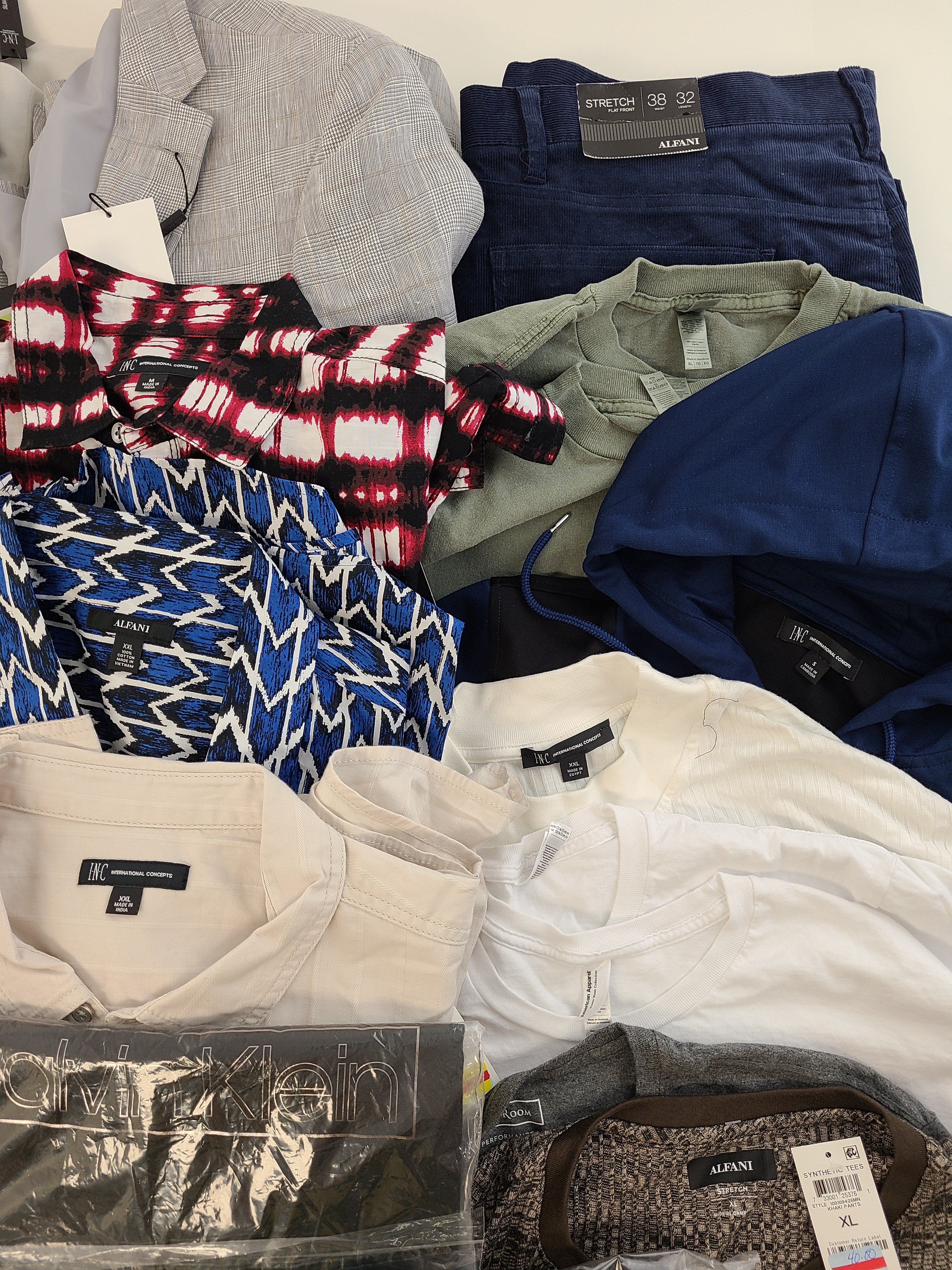 Men's Clothing Wholesale Lot Polo Ralph Lauren, Calvin Klein, Original Penguin, Tasso Elba, American Apparel, Bar lll, INC and more, 25 Units, Shelf Pulls, MSRP $1,661.95
