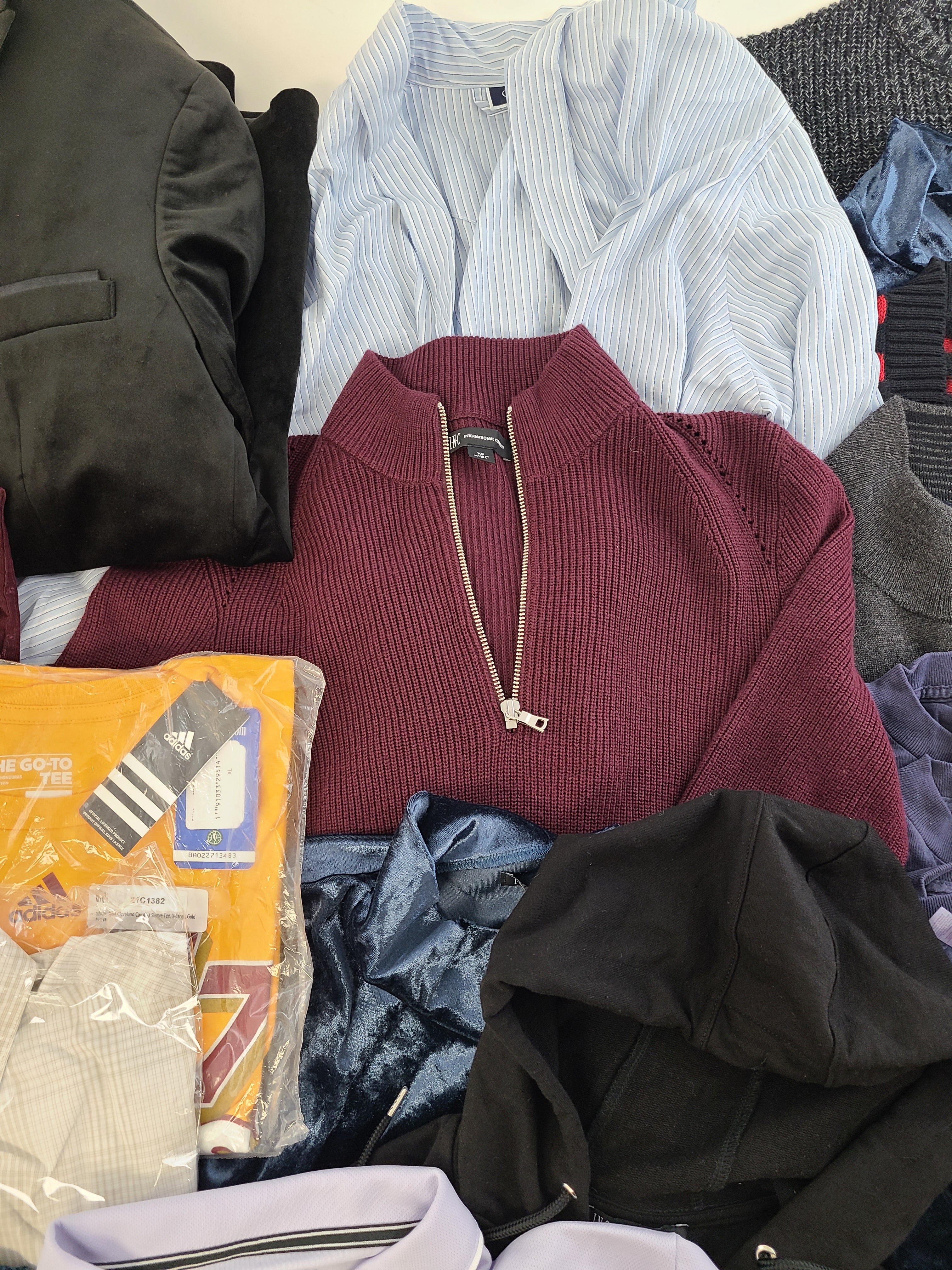Men's Clothing Wholesale Lot Levi's, Nike, DKNY, Adidas, Guess, Tasso Elba, American Apparel, Club Room, INC and more, 25 Units, Shelf Pulls, MSRP $1,632.99