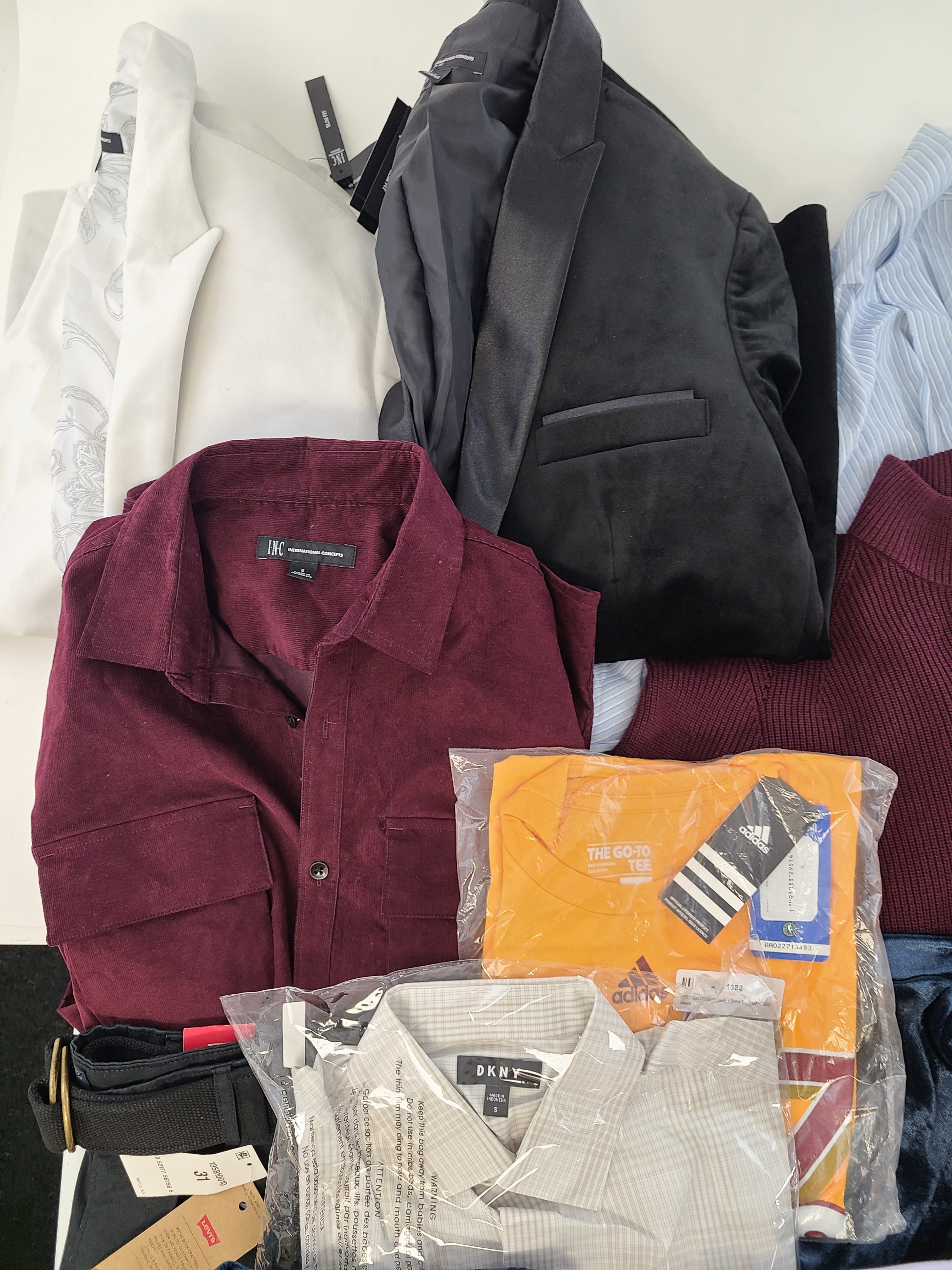 Men's Clothing Wholesale Lot Levi's, Nike, DKNY, Adidas, Guess, Tasso Elba, American Apparel, Club Room, INC and more, 25 Units, Shelf Pulls, MSRP $1,632.99