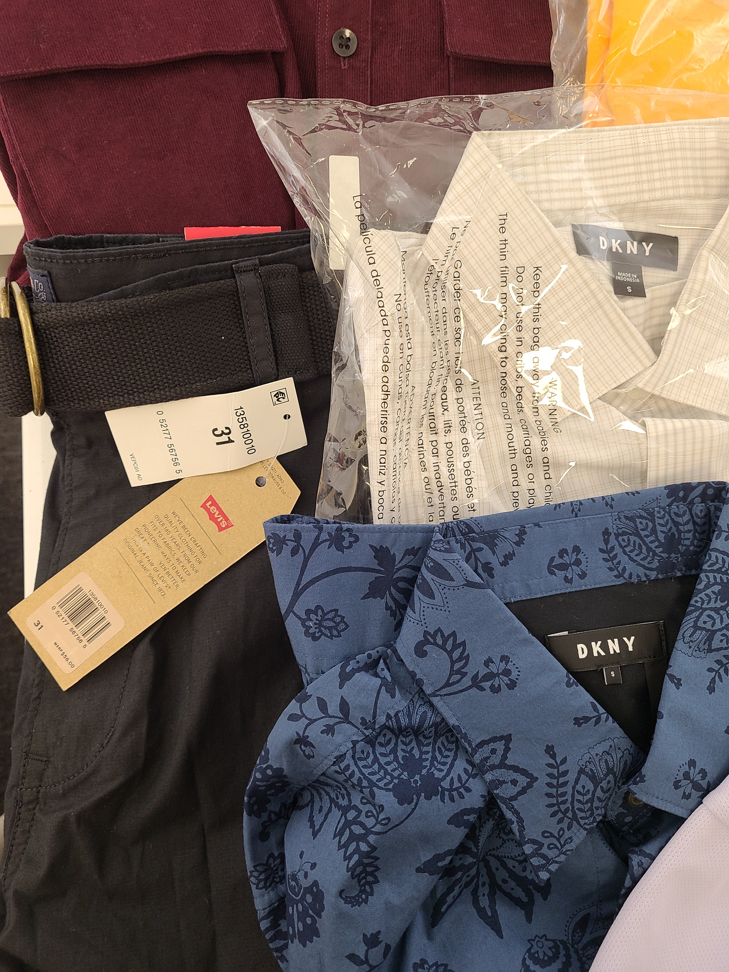 Men's Clothing Wholesale Lot Levi's, Nike, DKNY, Adidas, Guess, Tasso Elba, American Apparel, Club Room, INC and more, 25 Units, Shelf Pulls, MSRP $1,632.99