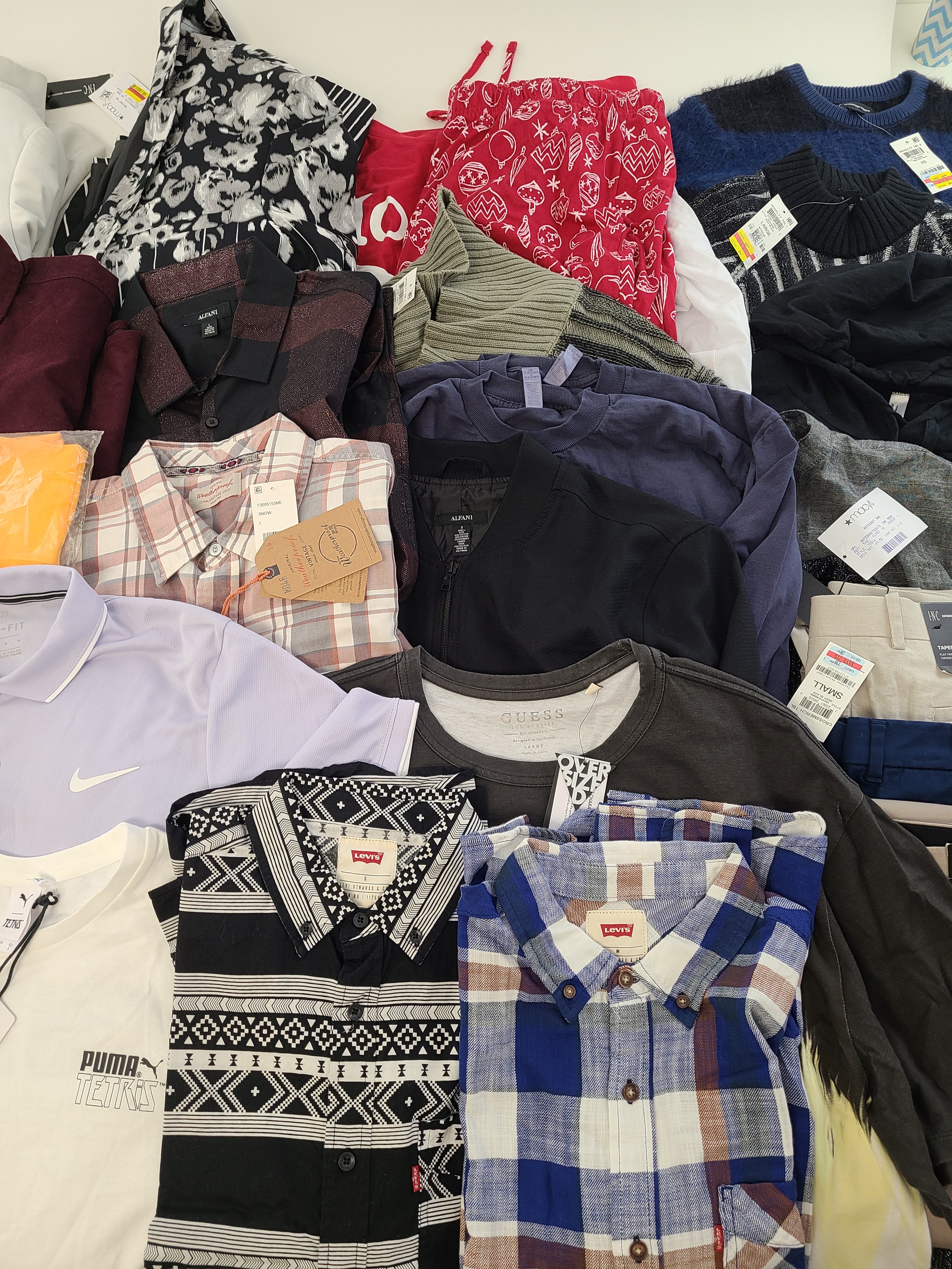 Men's Clothing Wholesale Lot Levi's, Puma, Nike, Adidas, Guess, Weatherproof Vintage, American Apparel, INC and more, 25 Units, Shelf Pulls, MSRP $1,553.98