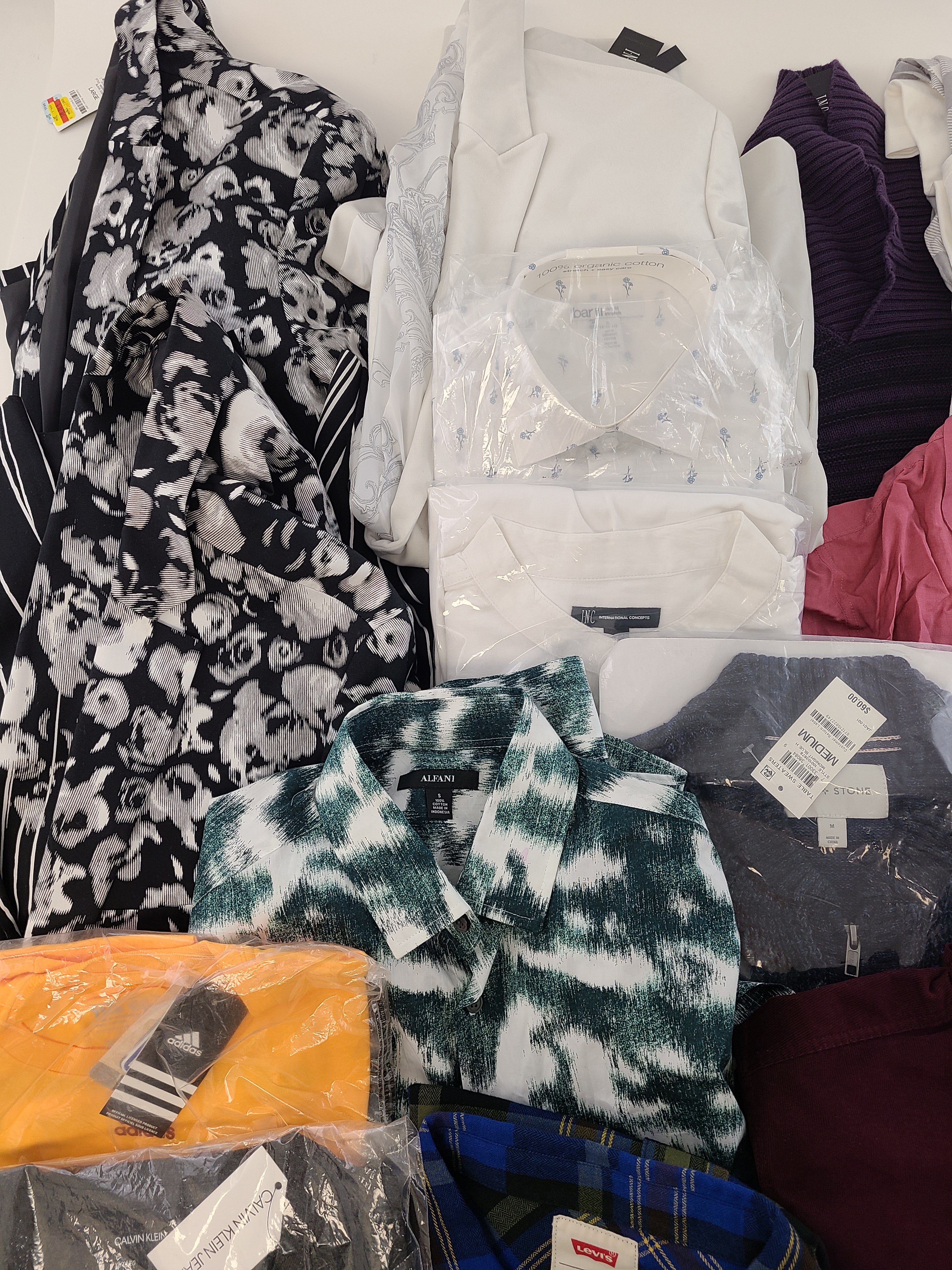 Men's Clothing Wholesale Lot Calvin Klein, Levi's, Adidas, Weatherproof Vintage, Tasso Elba, American Apparel, INC, Alfani and more, 26 Units, Shelf Pulls, MSRP $1,532.97