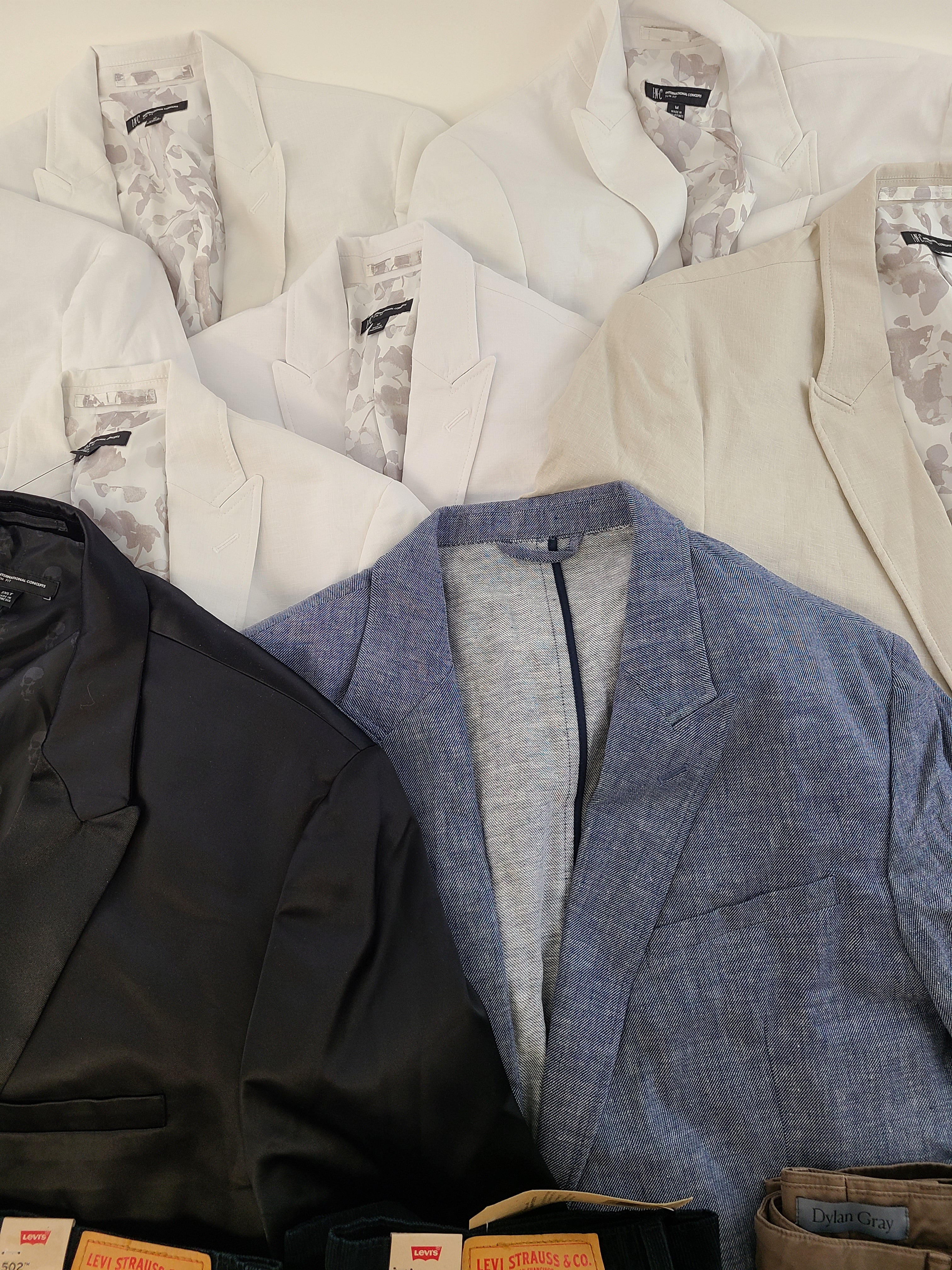 Men's Clothing Wholesale Lot Levi's, Dylan Gray and INC, 12 Units, Shelf Pulls, MSRP $1,641.00