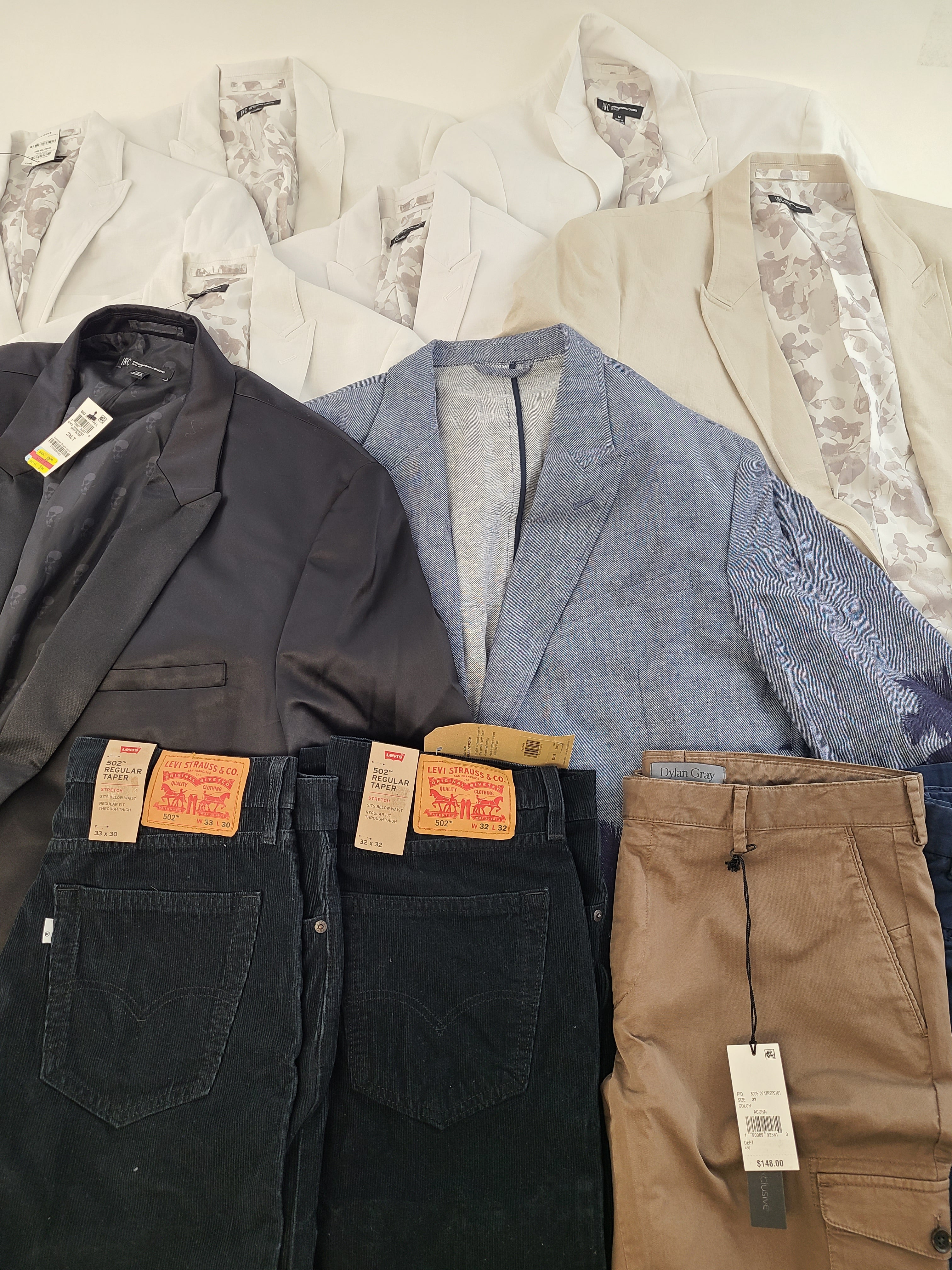 Men's Clothing Wholesale Lot Levi's, Dylan Gray and INC, 12 Units, Shelf Pulls, MSRP $1,641.00