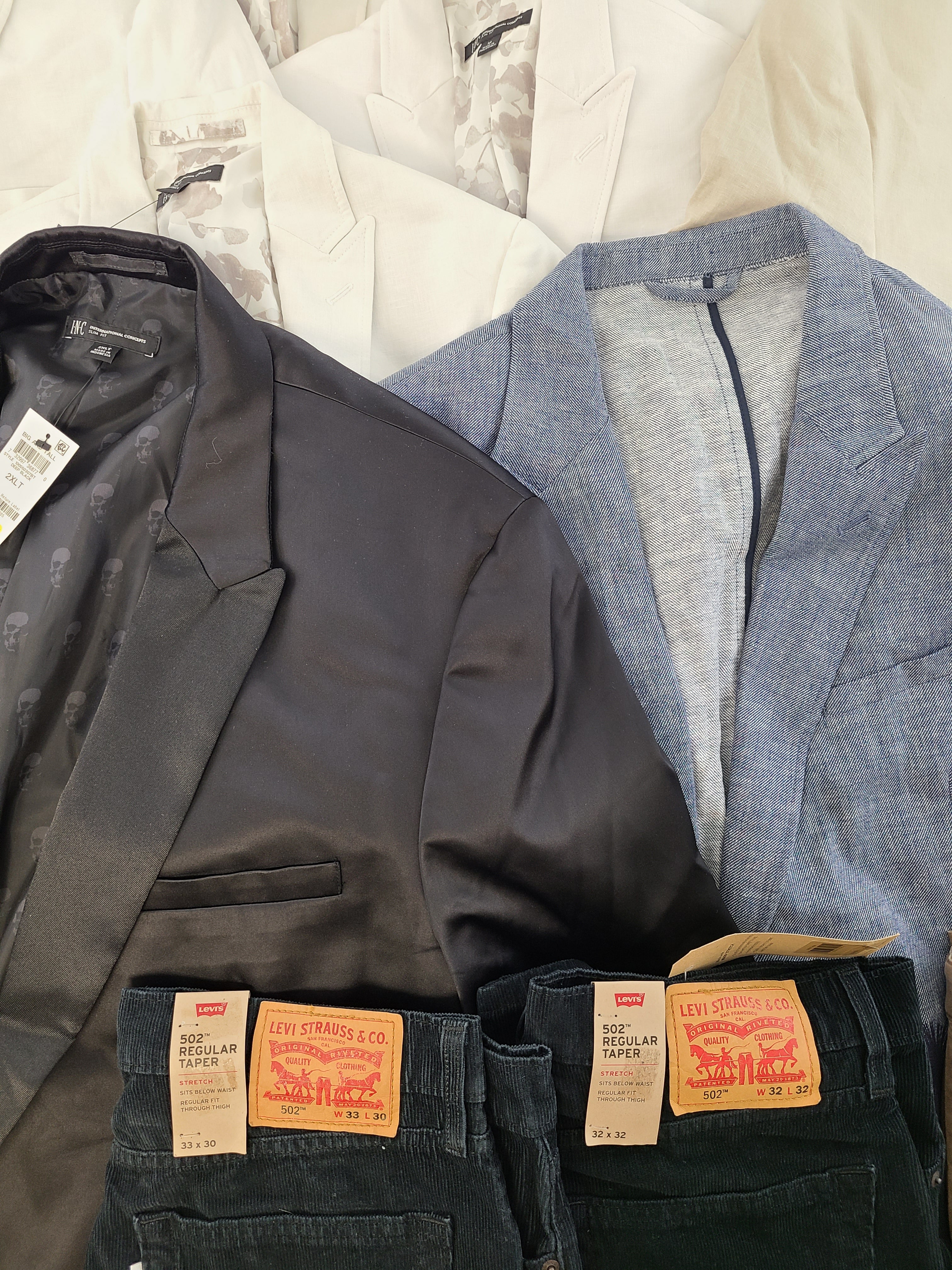 Men's Clothing Wholesale Lot Levi's, Dylan Gray and INC, 12 Units, Shelf Pulls, MSRP $1,641.00