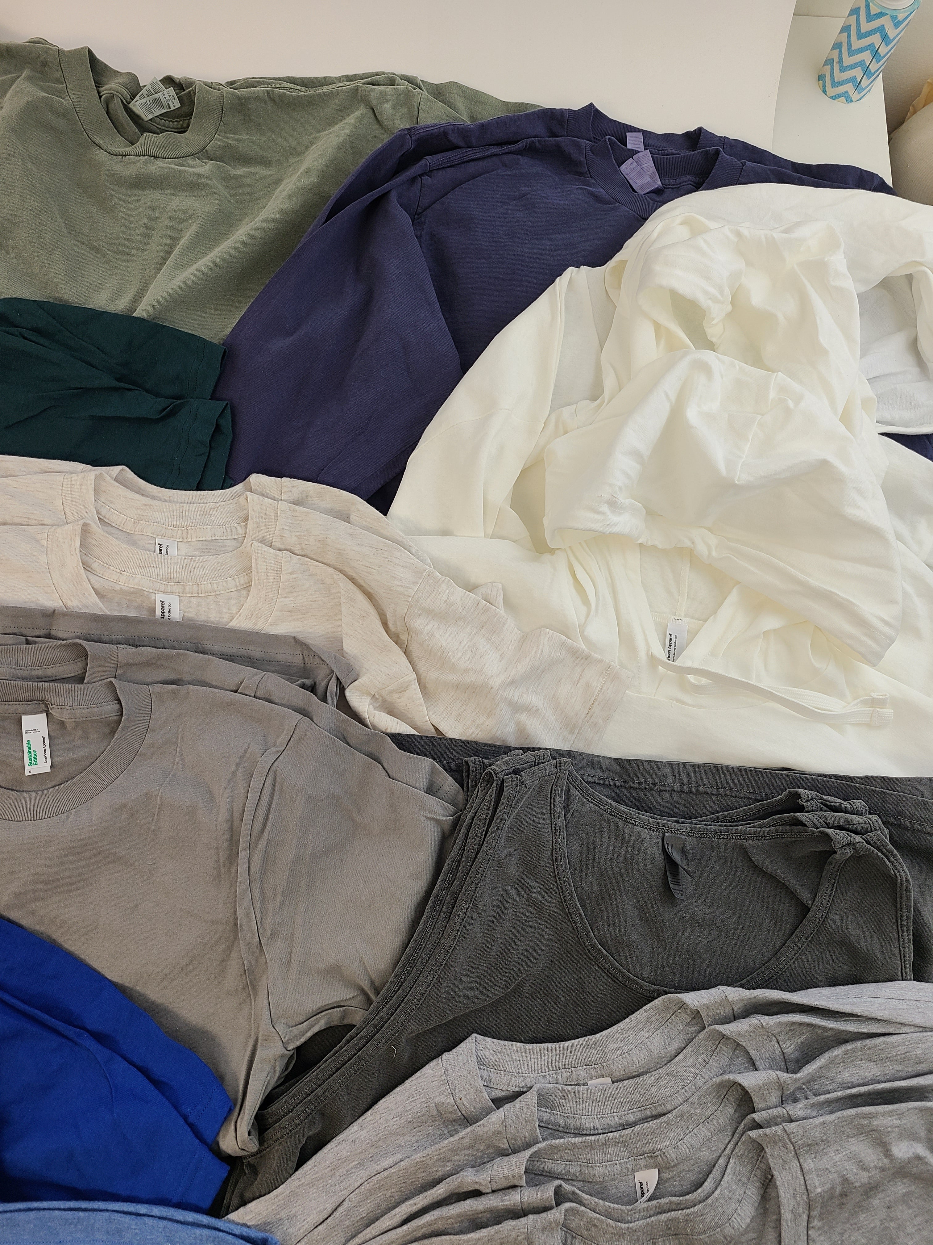 Men's Clothing Wholesale Lot American Apparel, 44 Units, Shelf Pulls, MSRP $1,062.00
