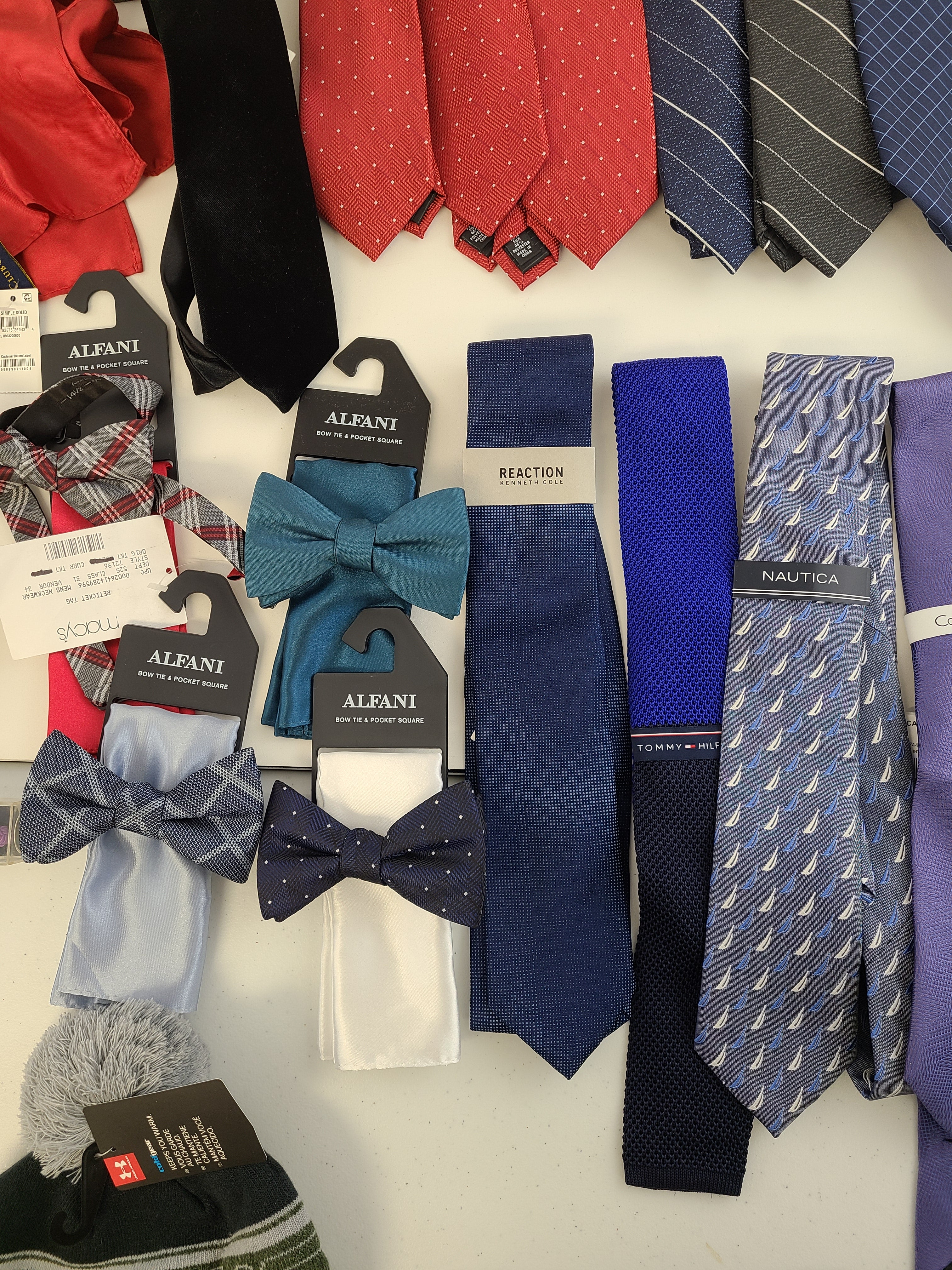 Men's Accessories Wholesale Lot Polo Ralph Lauren, Michael Kors, Tommy Hilfiger, Calvin Klein, Under Armour, Nautica, Kenneth Cole, Cole Haan, Perry Ellis, Ryan Seacrest, and more, 45 Units, Shelf Pulls, MSRP $1,954.42