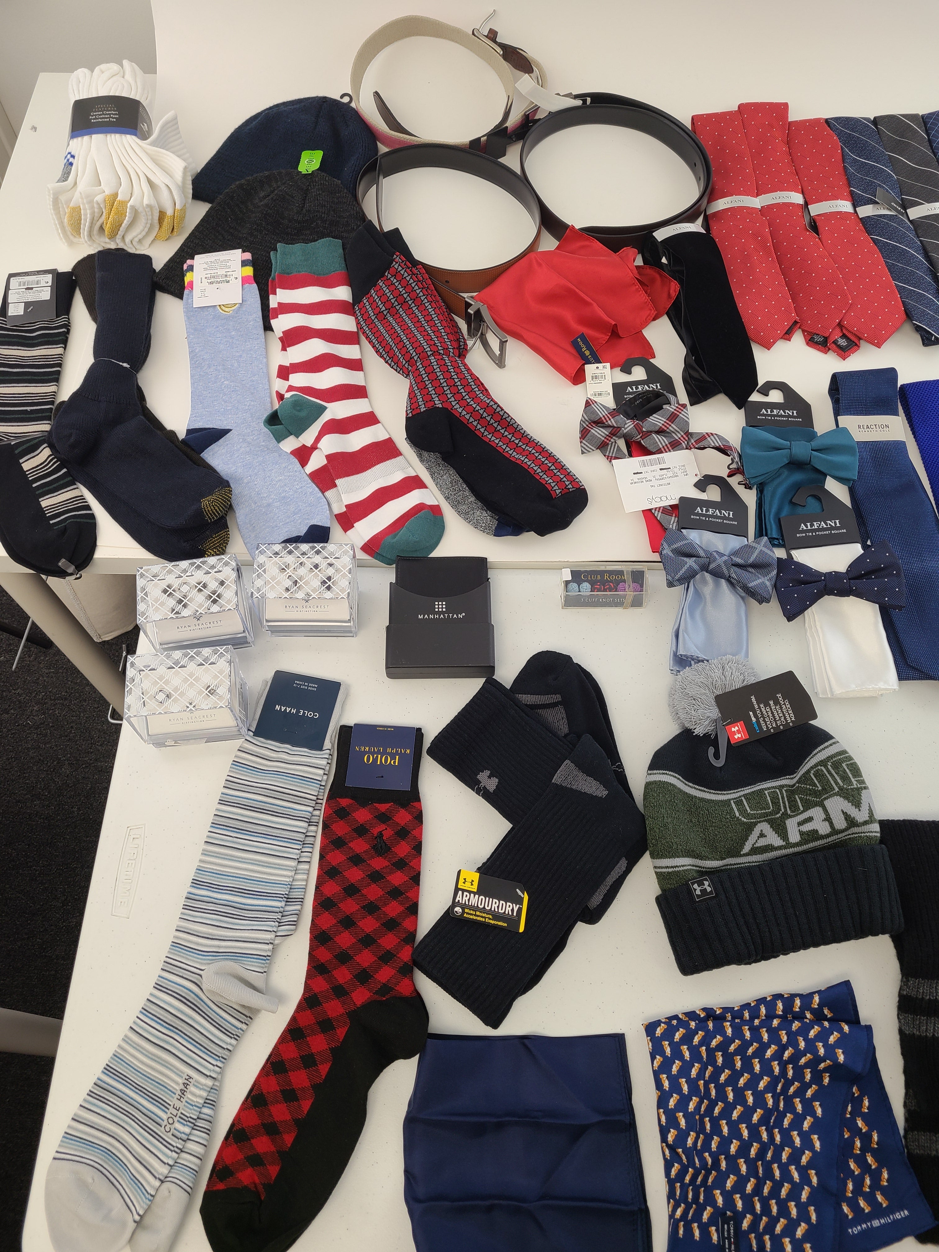 Men's Accessories Wholesale Lot Polo Ralph Lauren, Michael Kors, Tommy Hilfiger, Calvin Klein, Under Armour, Nautica, Kenneth Cole, Cole Haan, Perry Ellis, Ryan Seacrest, and more, 45 Units, Shelf Pulls, MSRP $1,954.42