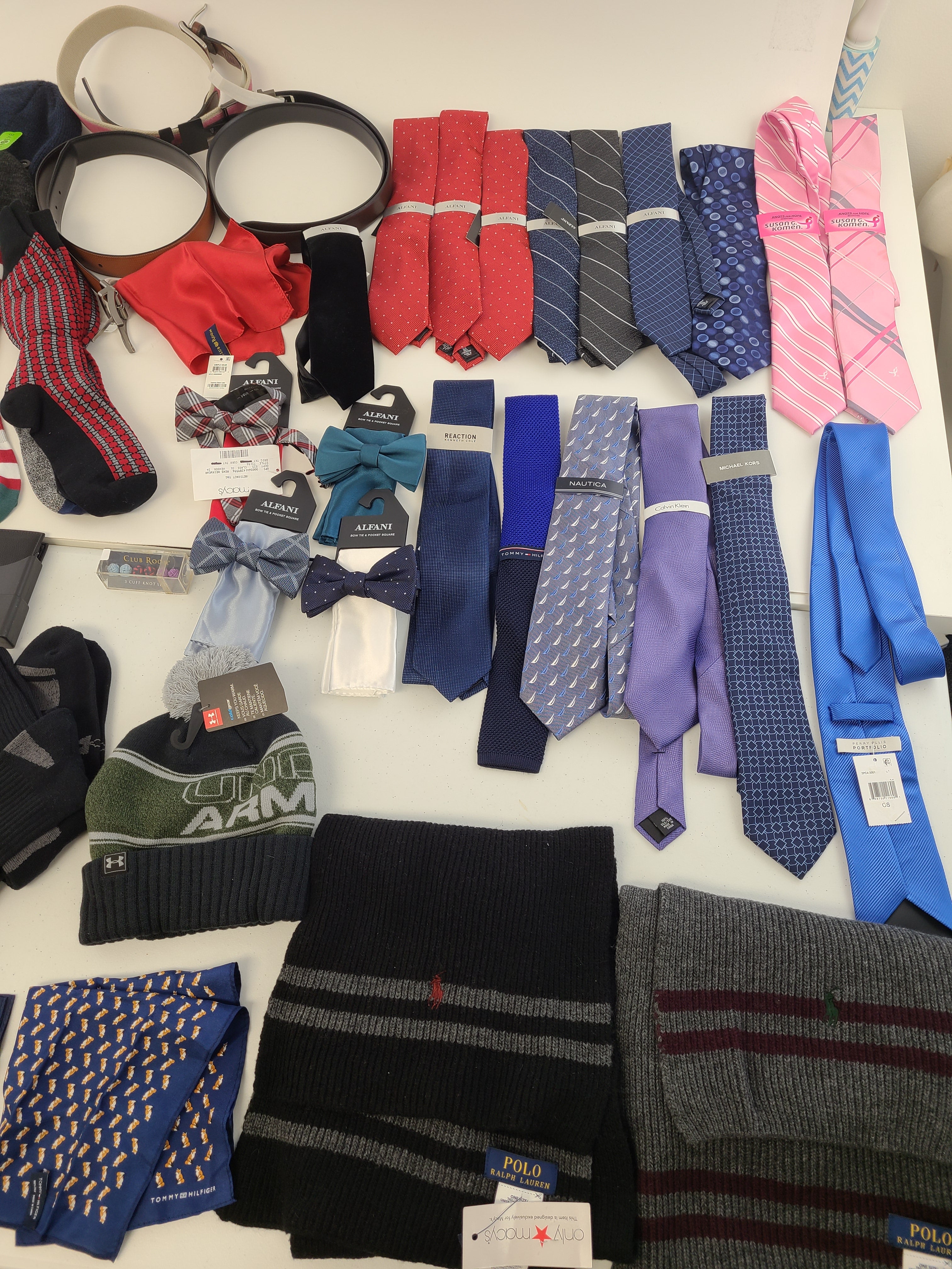 Men's Accessories Wholesale Lot Polo Ralph Lauren, Michael Kors, Tommy Hilfiger, Calvin Klein, Under Armour, Nautica, Kenneth Cole, Cole Haan, Perry Ellis, Ryan Seacrest, and more, 45 Units, Shelf Pulls, MSRP $1,954.42
