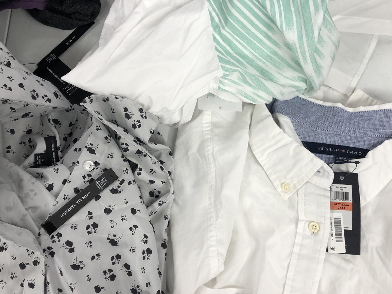 Men's Clothing Calvin Klein, DKNY, Tommy Hilfiger, American Apparel, Club Room, Tasso Elba, 32 Degrees, Alfani, INC and more, 28 Units, Shelf Pulls, MSRP $1,504.50