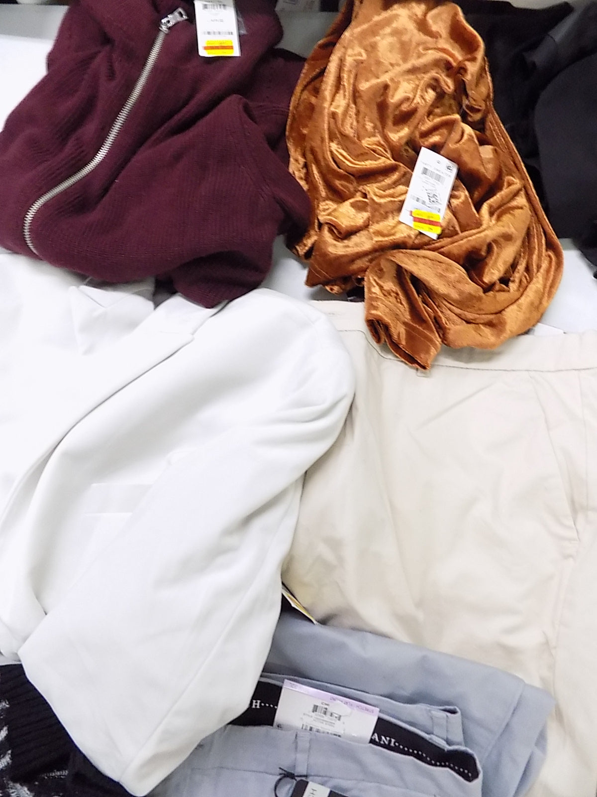 Men's Clothing Tommy Hilfiger, Calvin Klein, Tasso Elba, Alfani, INC and more, 14 Units, Shelf Pulls, MSRP $1,030.50