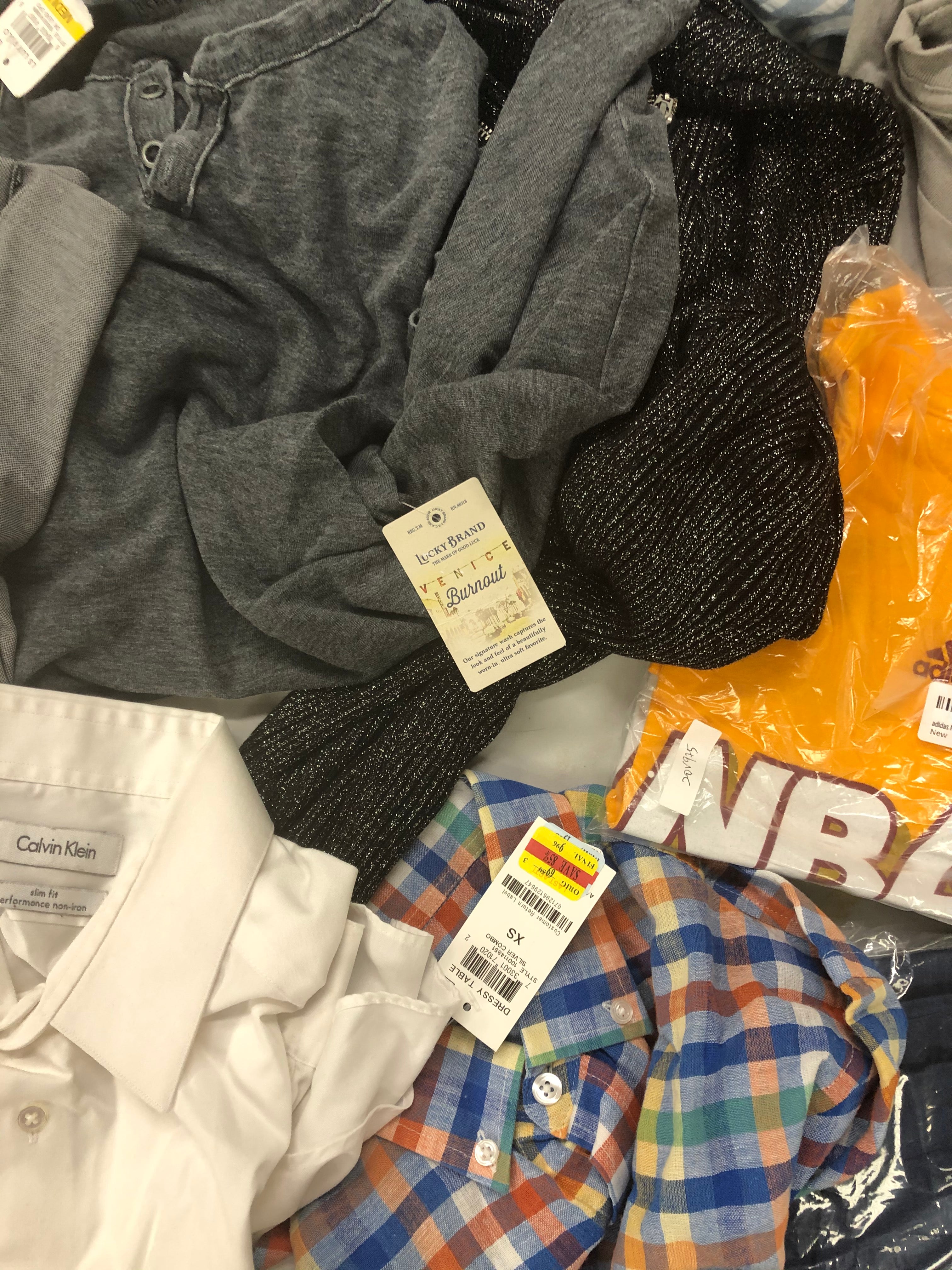 Men's Clothing Polo Ralph Lauren, Lucky Brand, Adidas, Calvin Klein, American Apparel, Tasso Elba, Club Room, INC and more, 18 Units, Shelf Pulls, MSRP $1,045.99