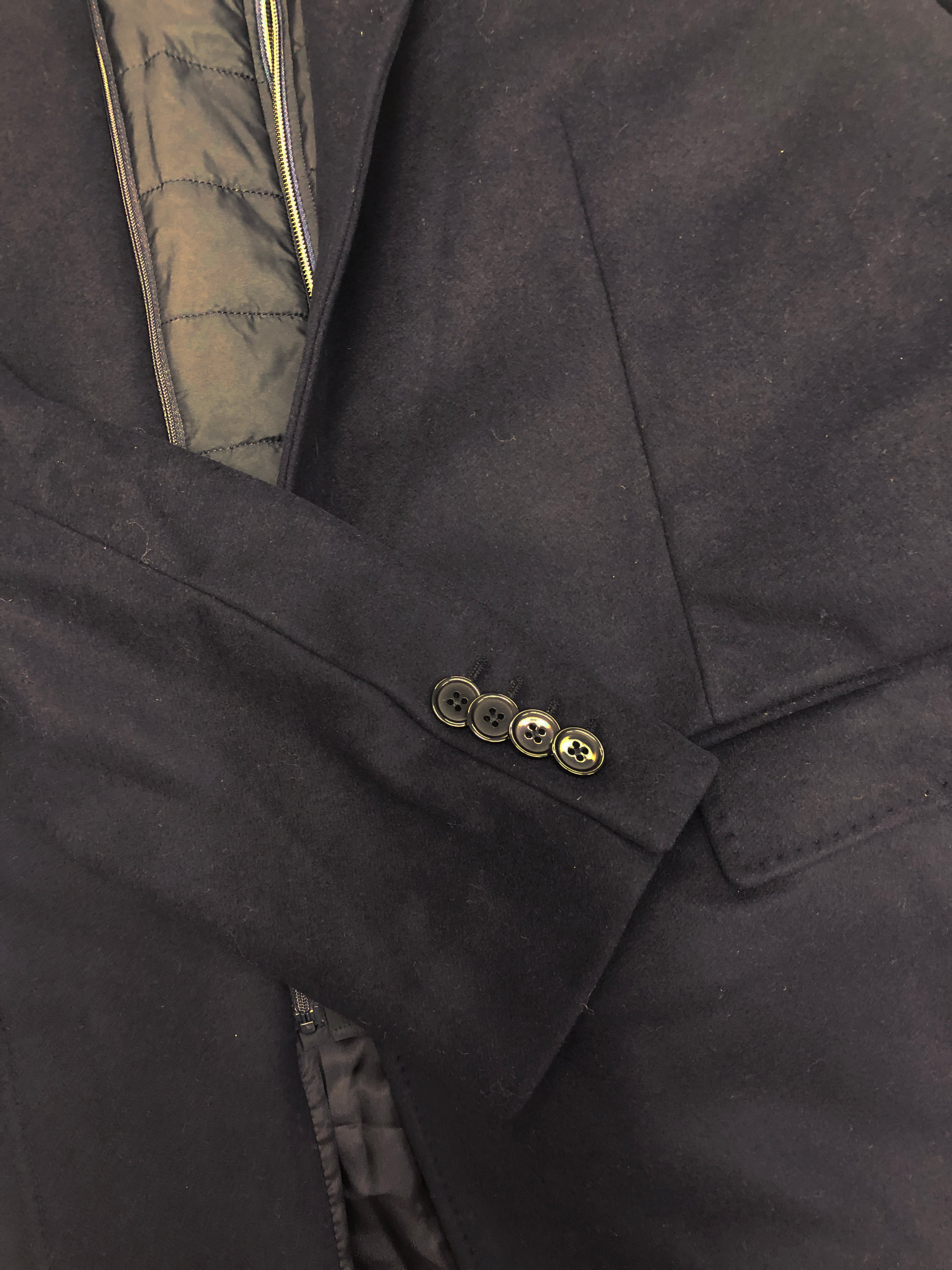 Men's Clothing Jacket Wholesale Lot, Dylan Gray, 3 Units, Shelf Pulls, MSRP $2,094