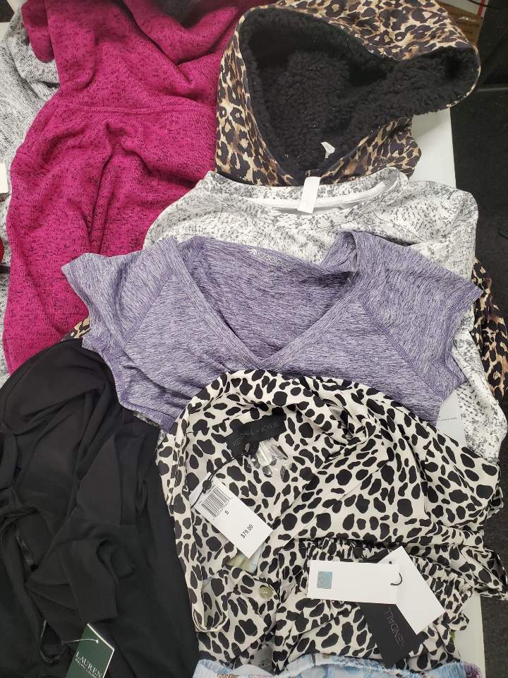Women's Clothing Wholesale Lot CALVIN KLEIN, Nike, VINCE CAMUTO, KENDALL + KYLIE, 32 DEGREES, ALFANI and more, 25 Units, Shelf Pulls, MSRP $1,486.50