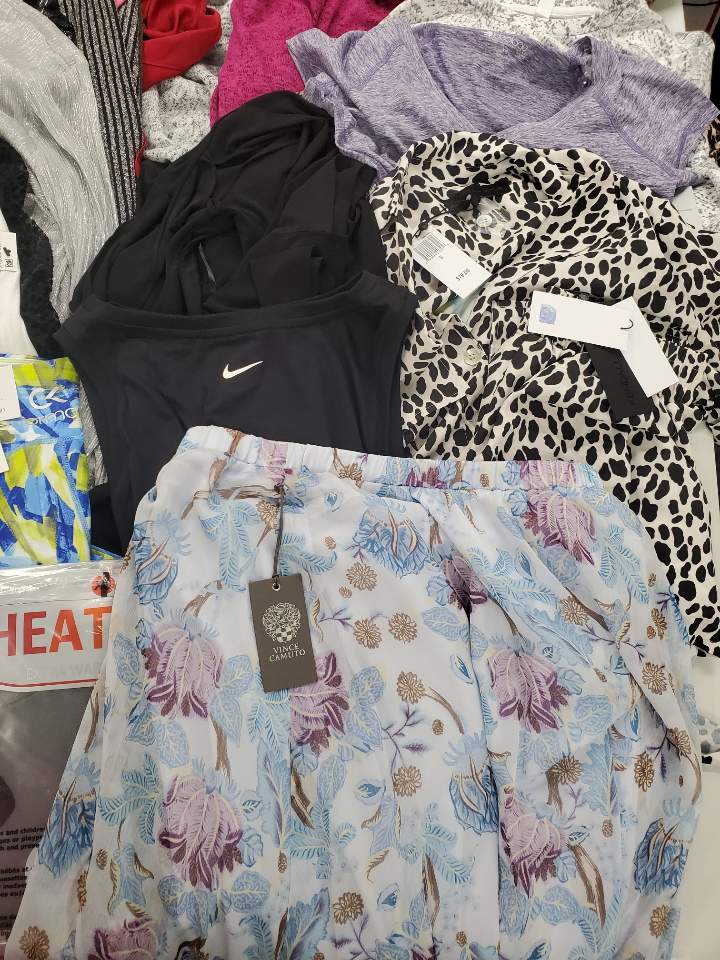 Women's Clothing Wholesale Lot CALVIN KLEIN, Nike, VINCE CAMUTO, KENDALL + KYLIE, 32 DEGREES, ALFANI and more, 25 Units, Shelf Pulls, MSRP $1,486.50
