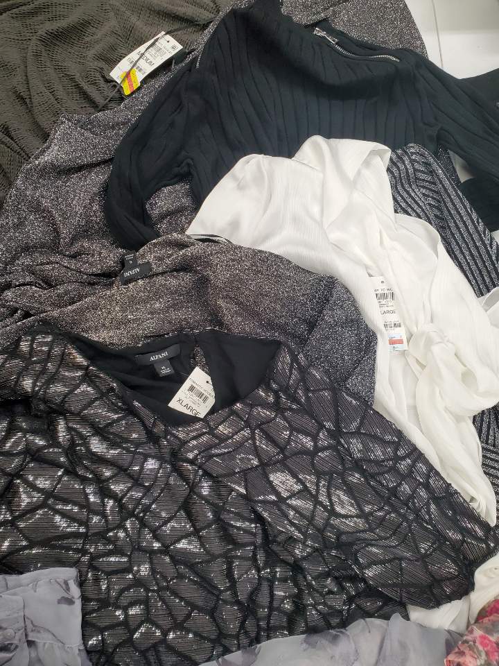 Women's Clothing Wholesale Lot CALVIN KLEIN, DKNY, Michael Kors, Nike, 32 Degrees, Sactuary, Ideology and more, 26 Units, Shelf Pulls, MSRP $1,525.50