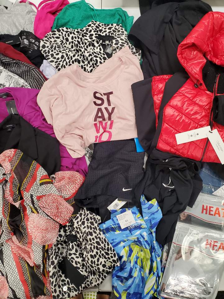 Women's Clothing Wholesale Lot Calvin Klein, COLUMBIA, NIKE, Kendall Kylie, 32 degrees, Alfani, American Apparel, IDEOLOGY, Bar III, INC and more, 25 Units, Shelf Pulls, MSRP $1,518.49