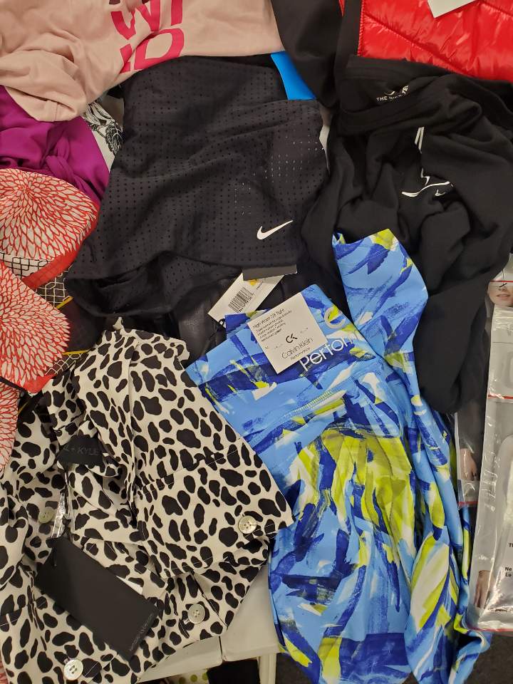 Women's Clothing Wholesale Lot Calvin Klein, COLUMBIA, NIKE, Kendall Kylie, 32 degrees, Alfani, American Apparel, IDEOLOGY, Bar III, INC and more, 25 Units, Shelf Pulls, MSRP $1,518.49
