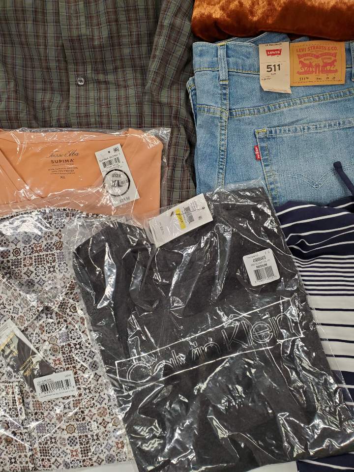 Men's Clothing Wholesale Lot Tommy Hilfiger, NIKE, Polo Ralph Luaren, LEVIS, TASSO ELBA, CALVIN KLEIN, American Apparel, CLUM ROOM, INC and more, 23 Units, Shelf Pulls, MSRP $1,479.48