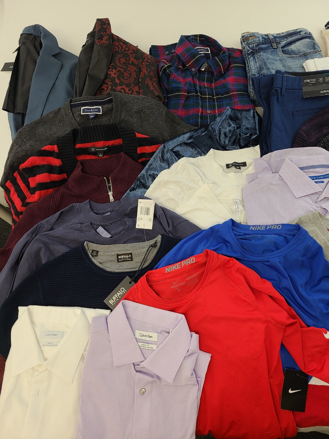 Men's Clothing Wholesale Lot Tommy Hilfiger, Calvin Klein, Nike, Buffalo Jeans, Vince Camuto, American Apparel, Alfani, Club Room, and more, 25 Units, Shelf Pulls, MSRP $1,635.00