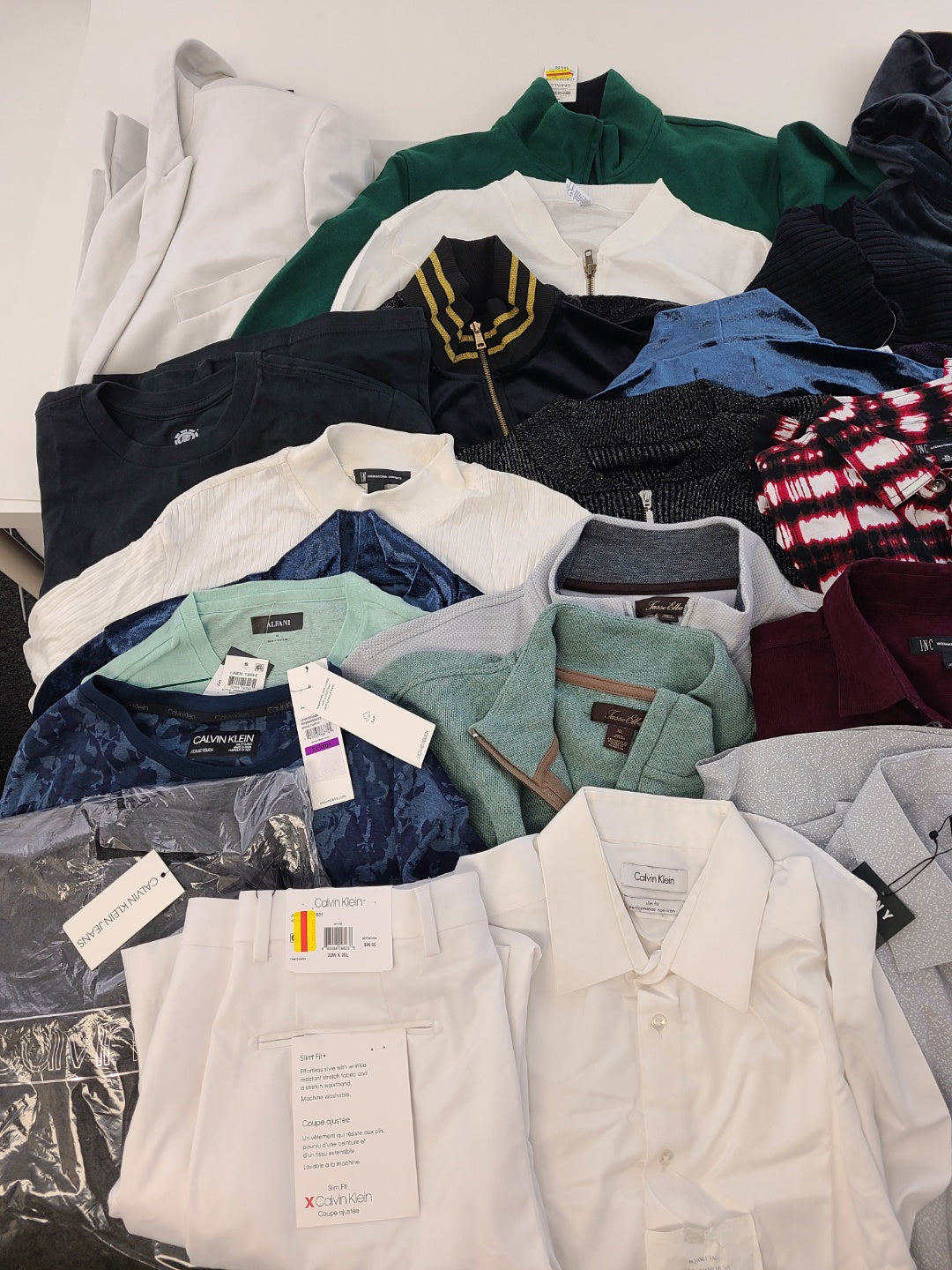 Men's Clothing Wholesale Lot Calvin Klein, DKNY, Tasso Elba, American Apparel, Club Room, INC and more, 25 Units, Shelf Pulls, MSRP $1,572.00